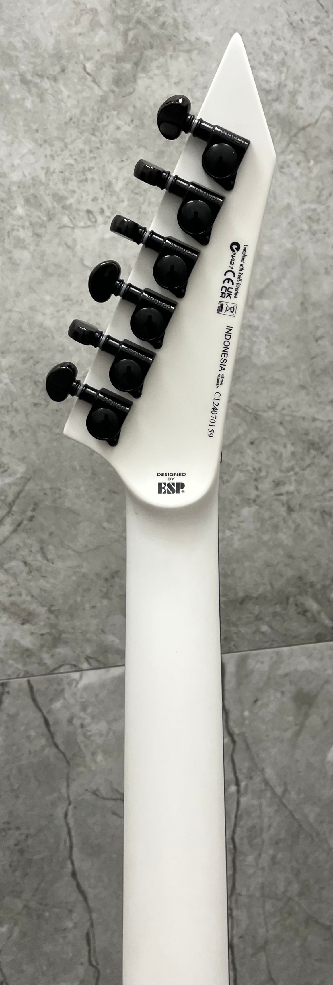 ESP LTD M-1000 M1000 SNOW WHITE W/ FISHMAN PICKUPS LM1000SW SERIAL NUMBER CI24070159 - 8 LBS 6 OZ