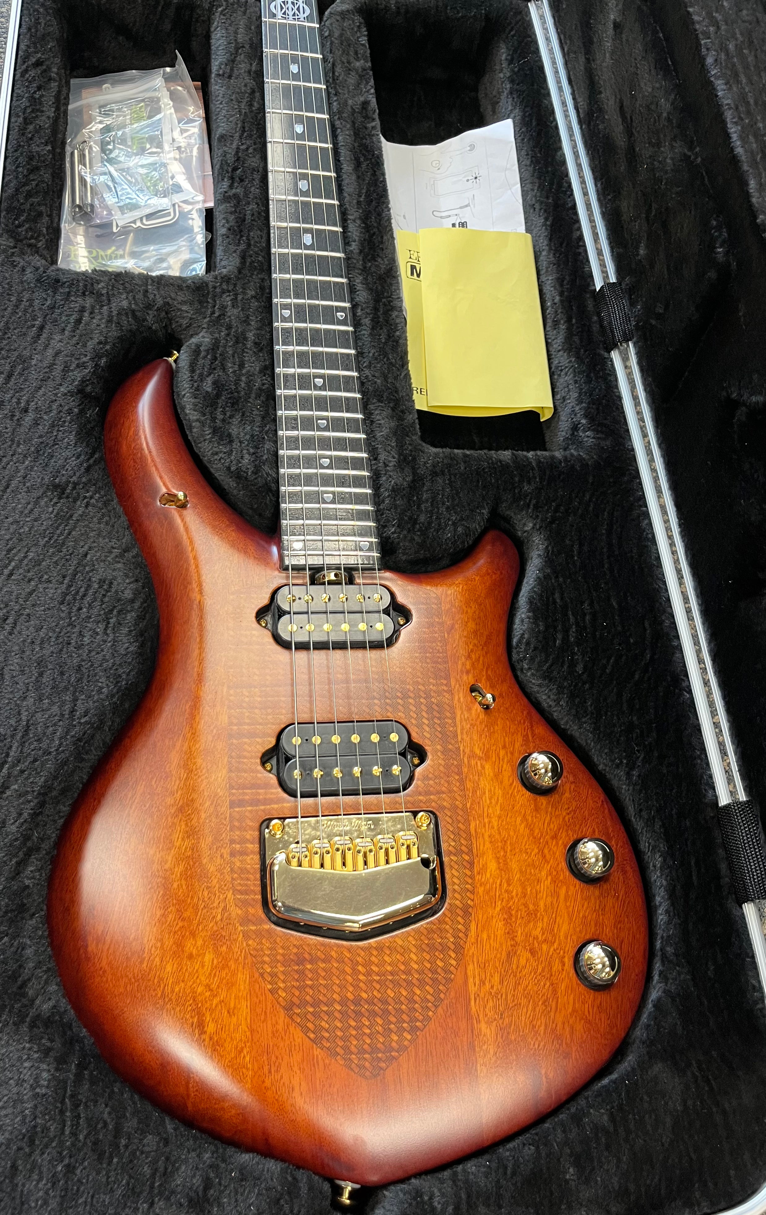 Ernie Ball Music Man John Petrucci Signature Artisan Majesty 6 USED GREAT CONDITION SERIAL NUMBER M07528 - 6.8 LBS