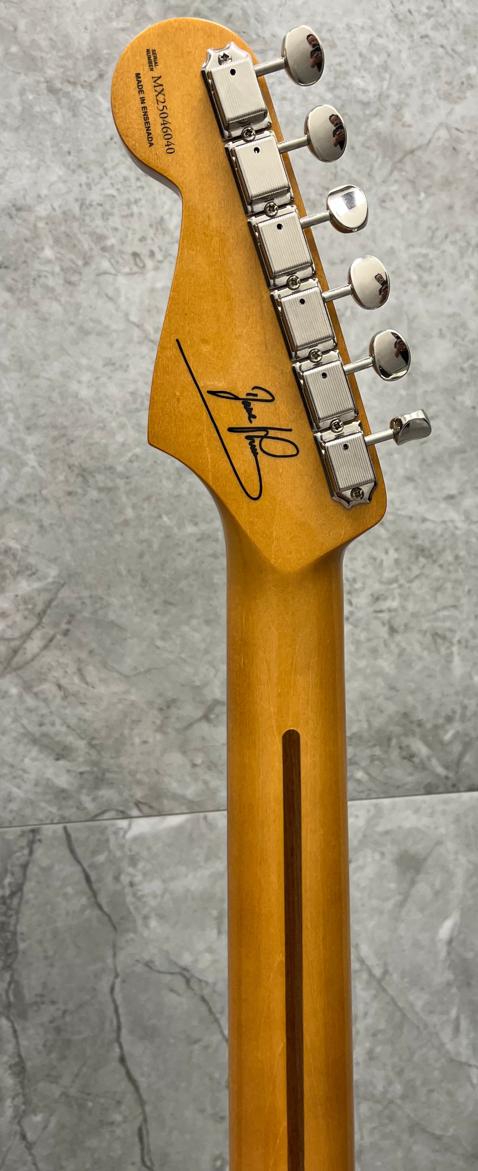 Fender Dave Murray Stratocaster Maple Fingerboard 2 Color Sunburst 0141010303 SERIAL NUMBER MX25046040 - 8.2 LBS