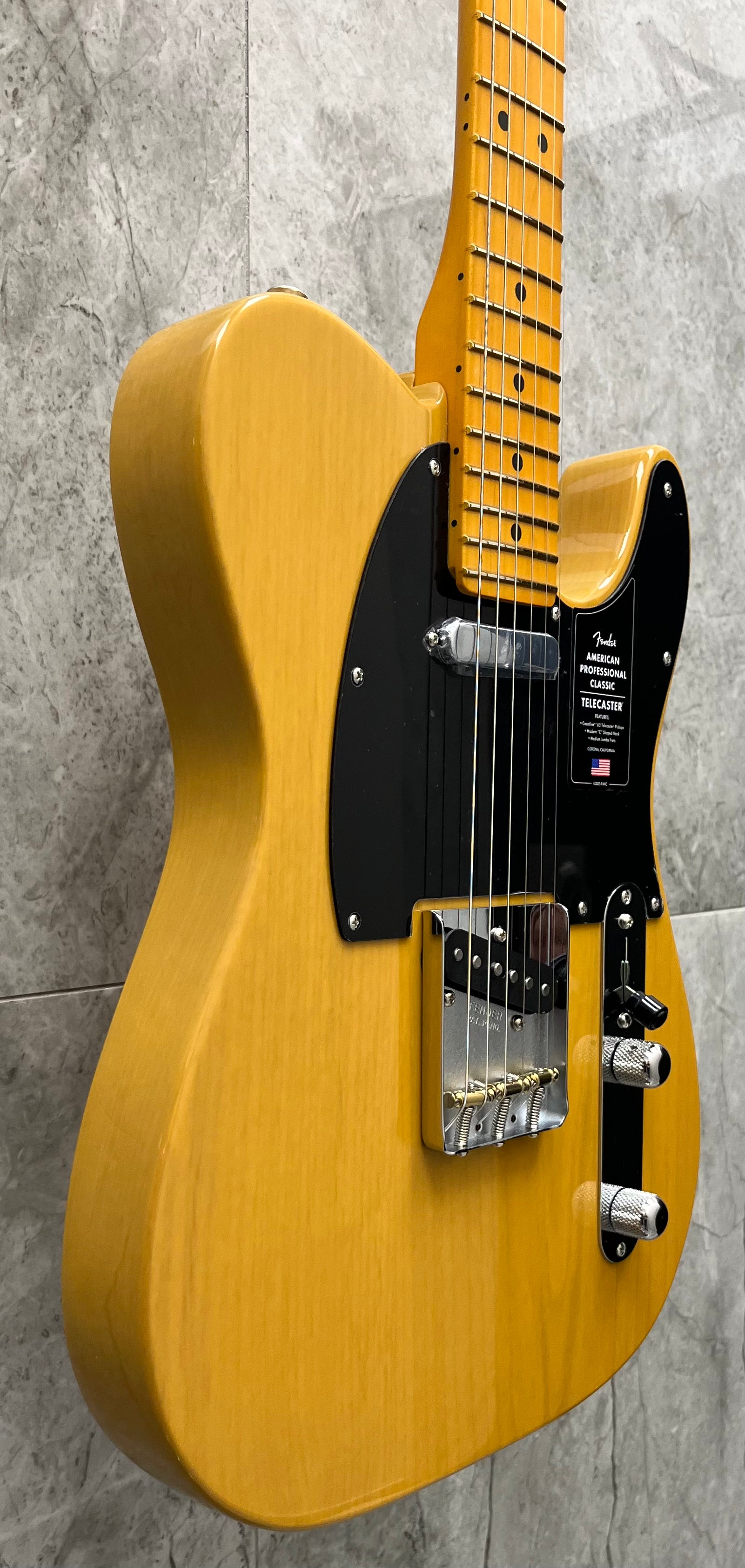 Fender American Professional Classic Telecaster Maple Fingerboard Butterscotch Blonde 0114962350 SERIAL NUMBER US25088862 - 7 LBS 3 OZ
