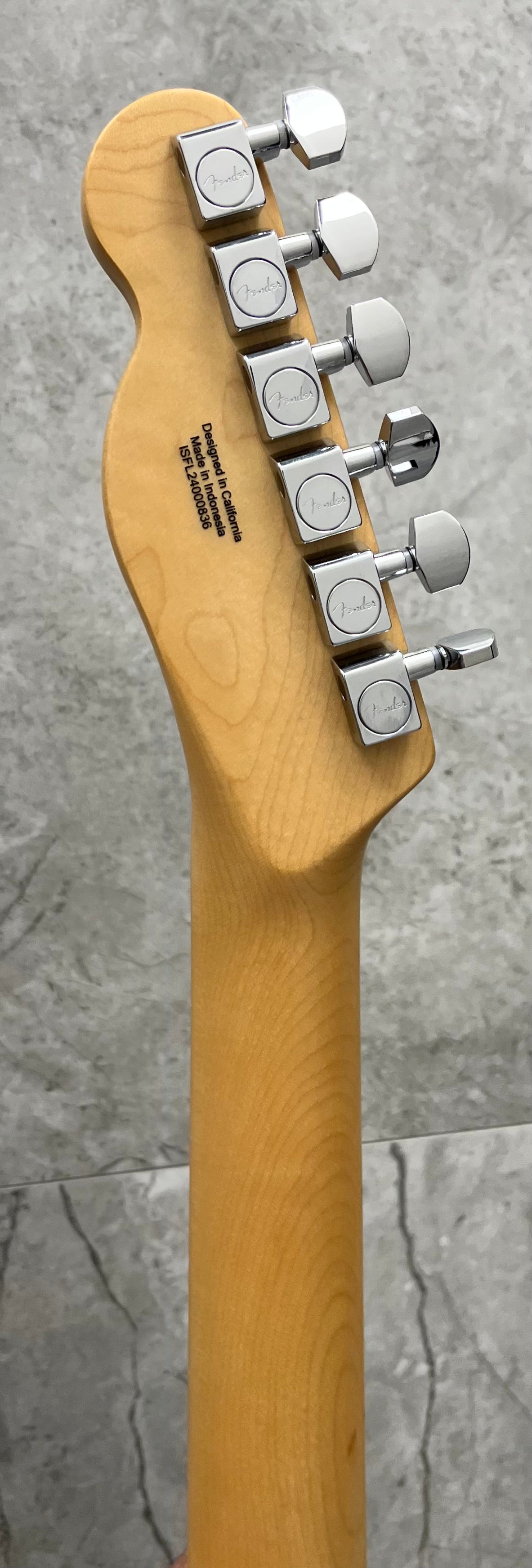 FENDER Standard Telecaster Maple Fingerboard, Black Pickguard, Butterscotch Blonde 0266021550 NEW 2025 MODEL SERIAL NUMBER ISFL24000836 - 8.0 LBS