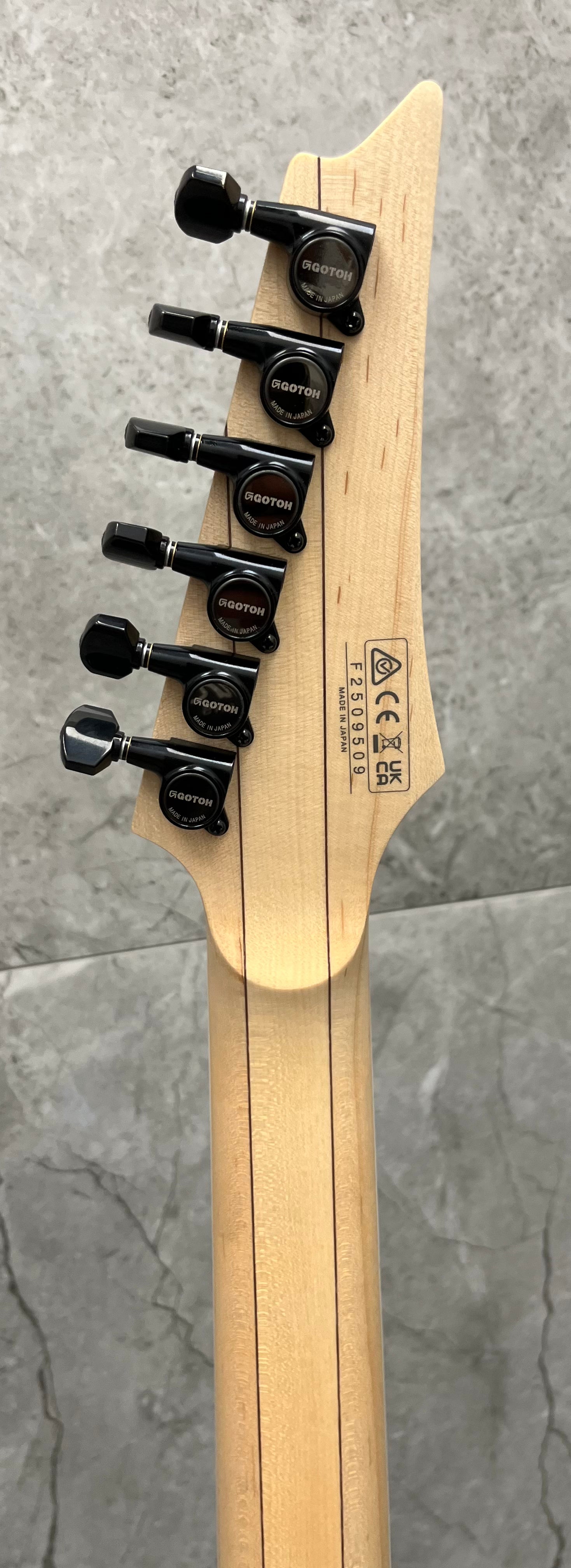 Ibanez LIMITED EDITION Made in Japan RG565R Electric Blue RG565REB SERIAL NUMBER F2509509 - 7.2 LBS