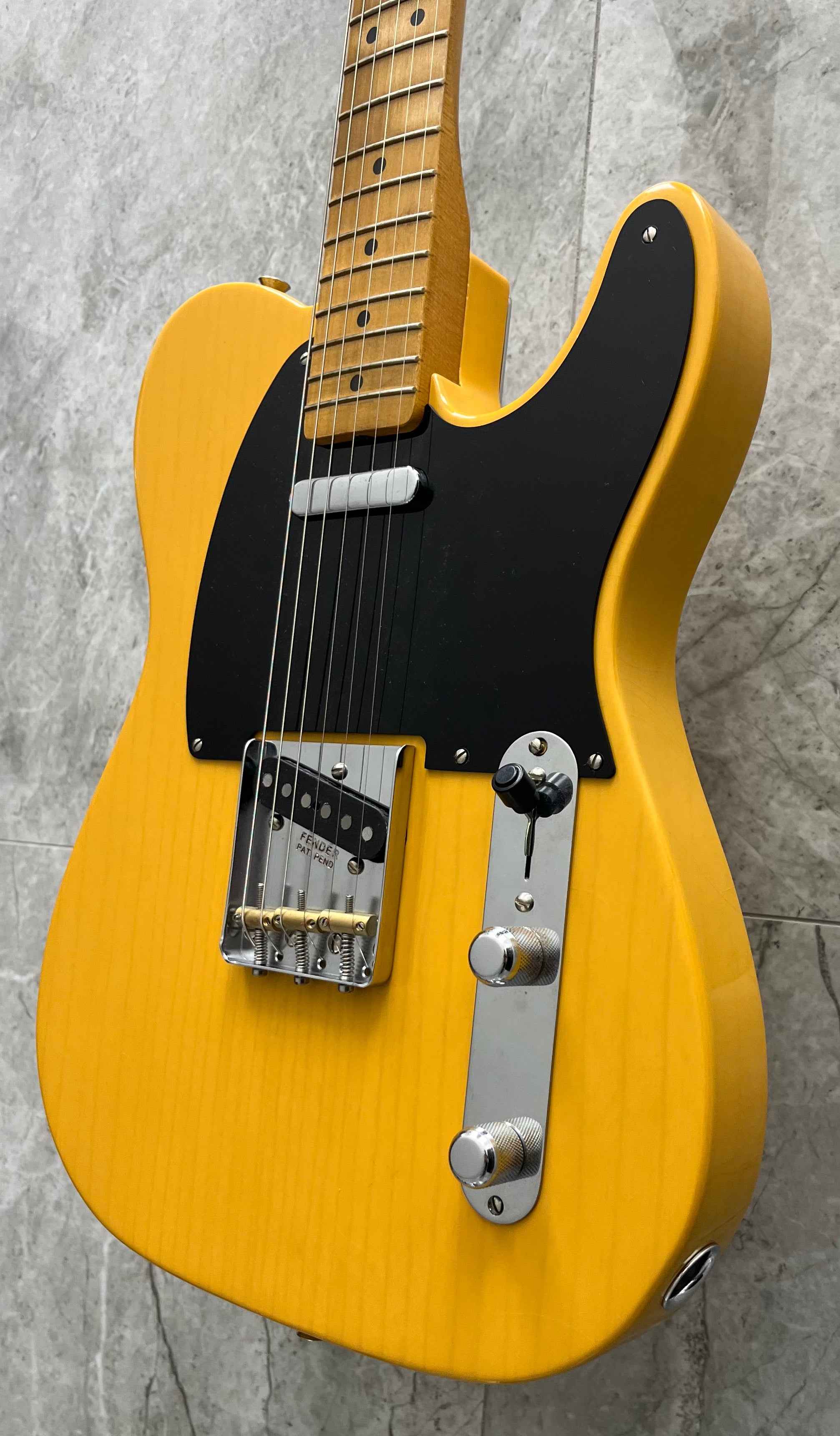 Fender 75th Anniversary Vintera Road Worn 1951 Telecaster Maple Fingerboard Butterscotch Blonde 0140122750 SERIAL NUMBER MX26002957 - 7 LBS 13 OZ
