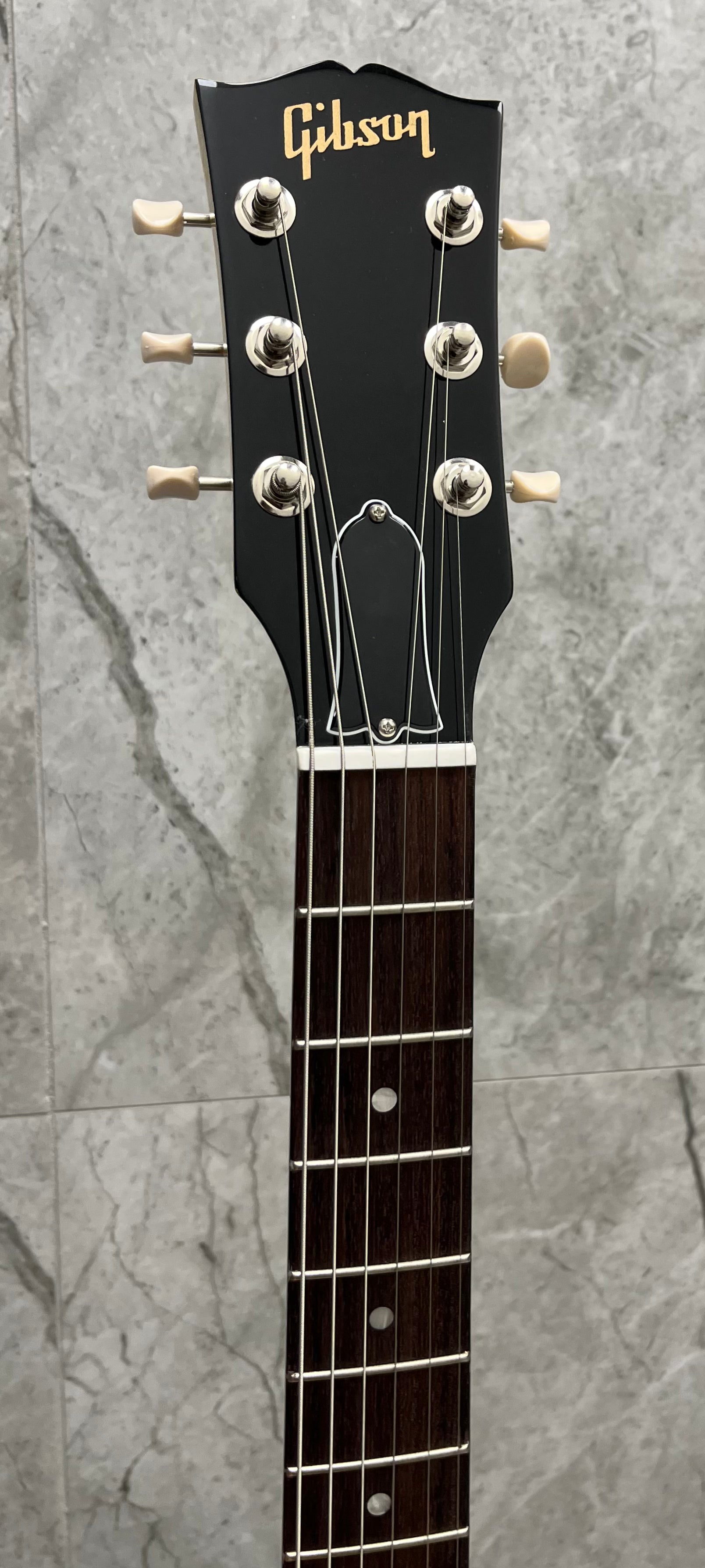 Gibson USA SG Junior TV Yellow W/ HARDSHELL CASE SGJR25TVNH SERIAL NUMBER 228650142 - 5 LBS 14 OZ