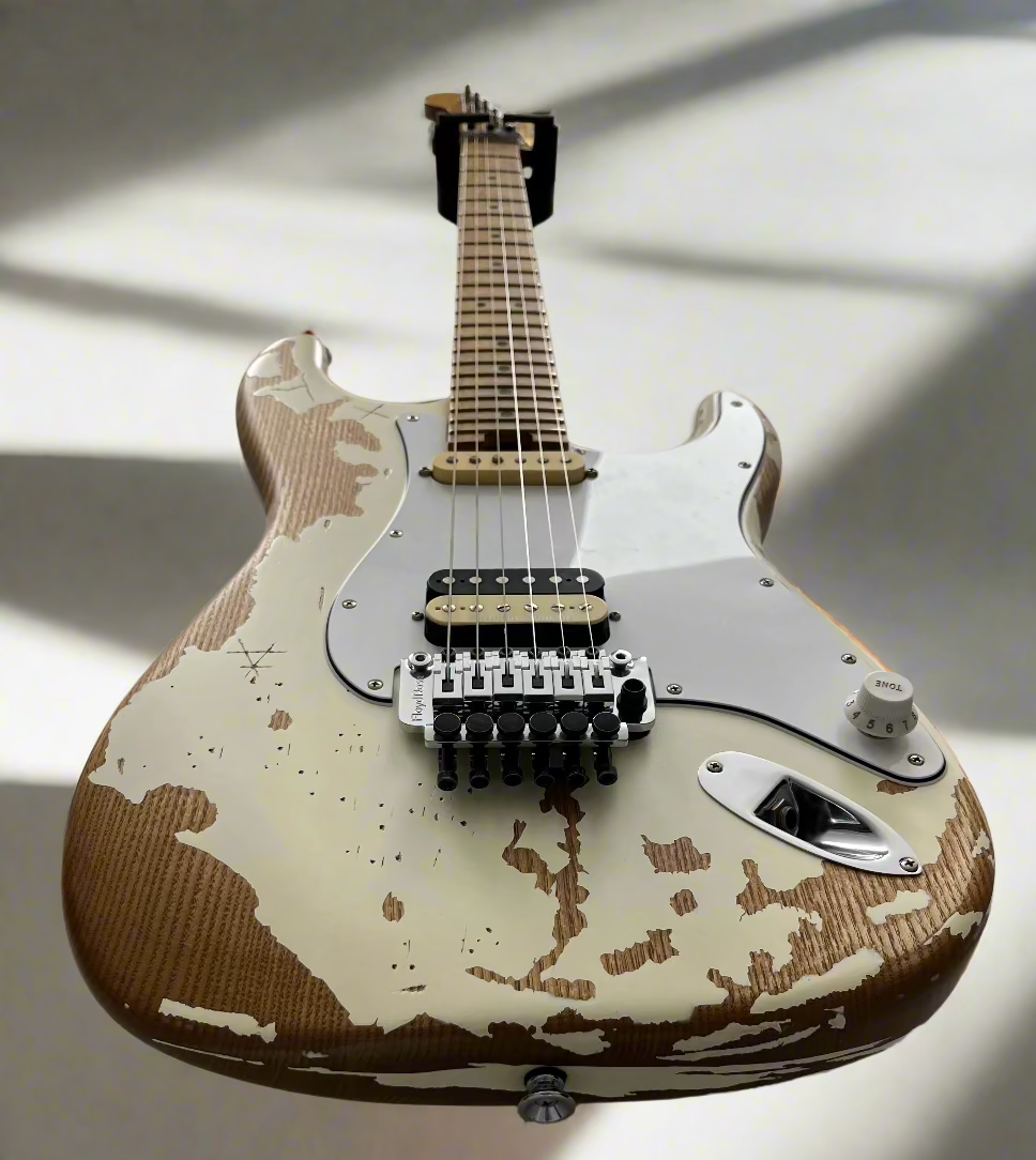 CHARVEL Henrik Danhage Limited Edition Signature Pro-Mod So-Cal Style 1 HS FR M Maple Fingerboard, White Relic 2966035855 SERIAL NUMBER MC241746 - 7.6 LBS