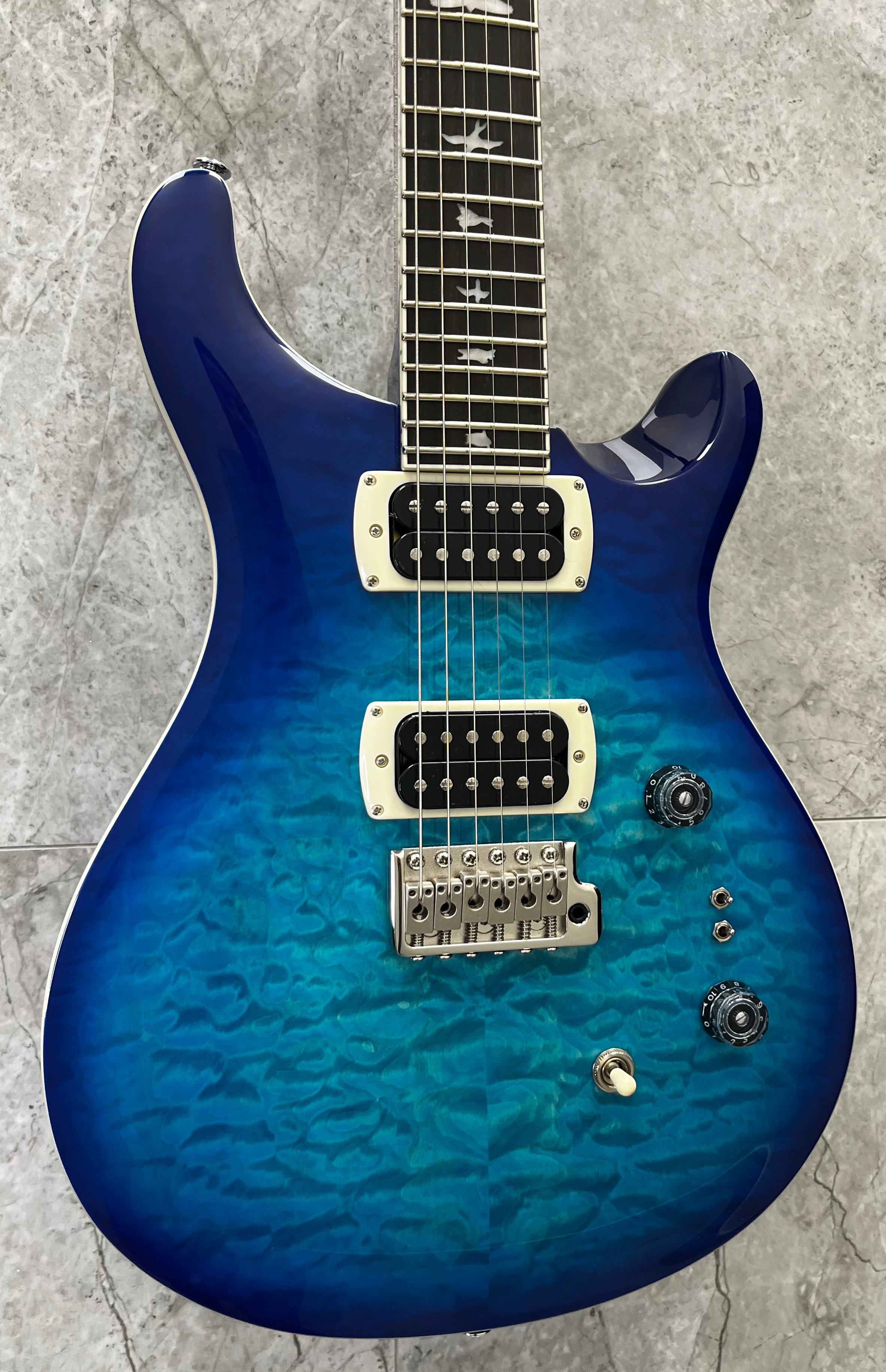 PRS GUITARS SE Custom 24-08 Quilt TOP Lake Blue 115995:LB SERIAL NUMBER CTIH077544 7 LBS 12 OZ