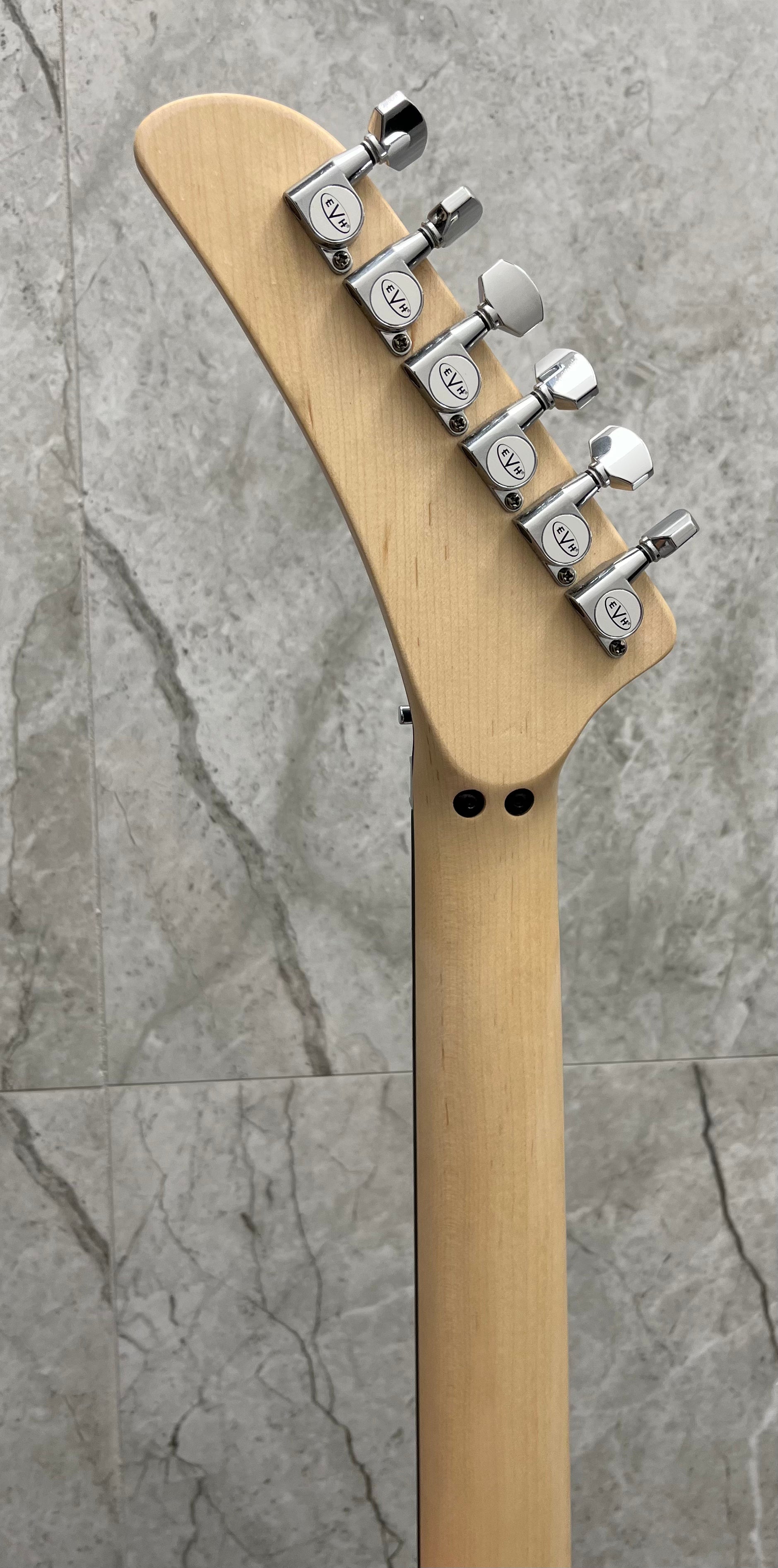 EVH 5150 Series Deluxe QM QUILTED MAPLE Ebony Fingerboard Purple Daze Satin Finish 5108002535 SERIAL NUMBER EVH2113617 - 7 LBS 1 OZ MINT PRE OWNED SPECIAL