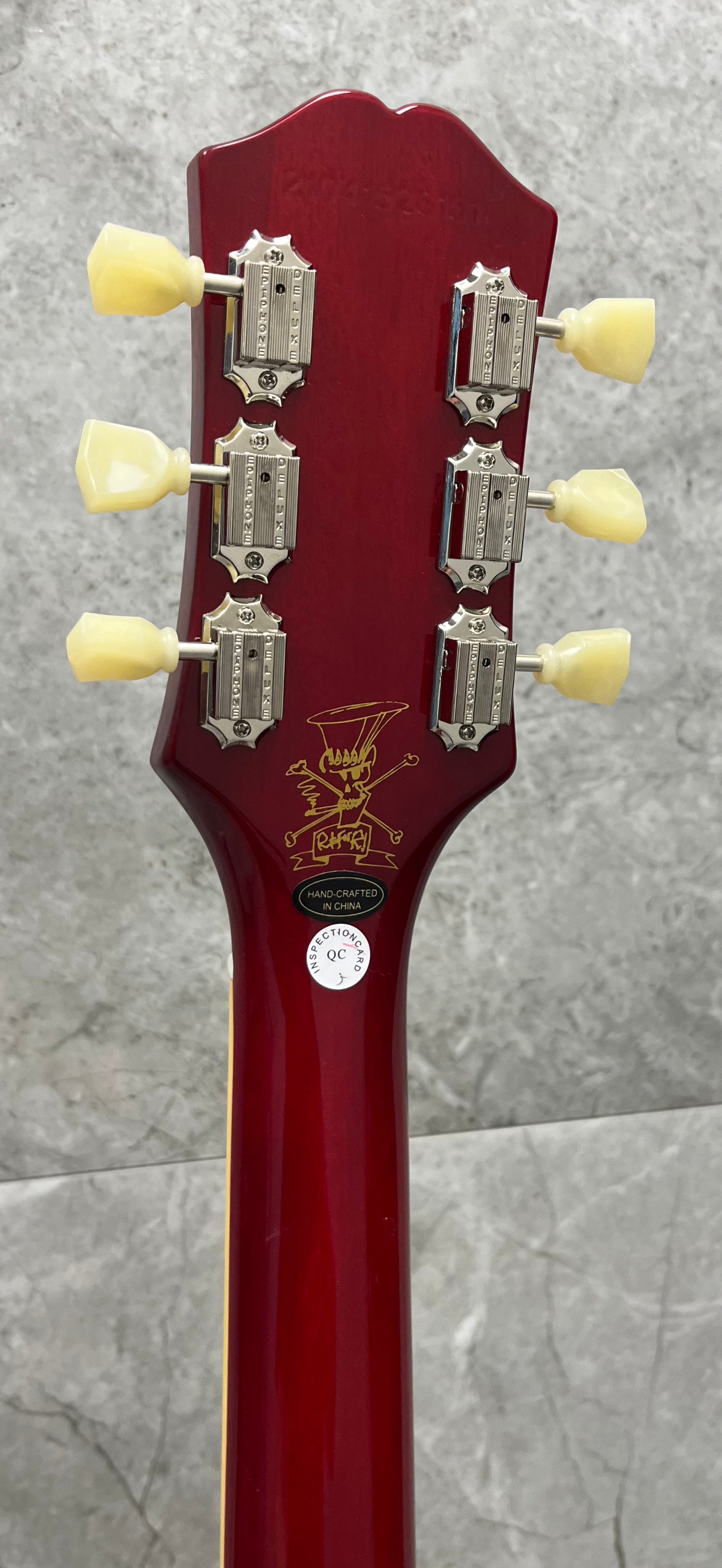 Epiphone Inspired by Gibson Slash Les Paul APPETITE Burst with Custom HardShell Case EILPSLASHAPNH SERIAL NUMBER 21041528151 - 8.4 LBS
