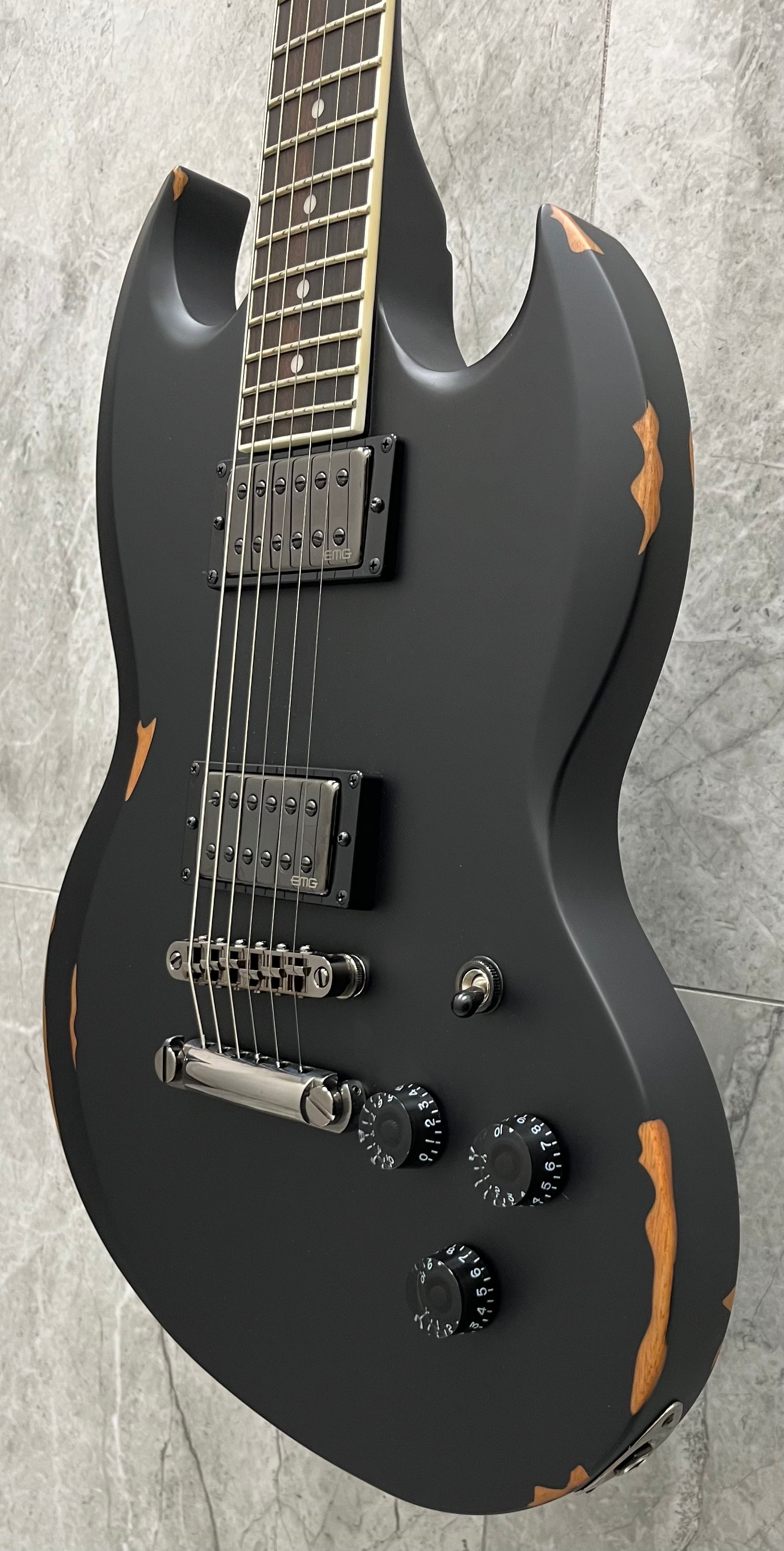 ESP LTD Volsung Lars Frederiksen Electric Guitar, Distressed Black Satin LVOLSUNGDBLKSE SERIAL NUMBER W23071042 - 7.4 LBS