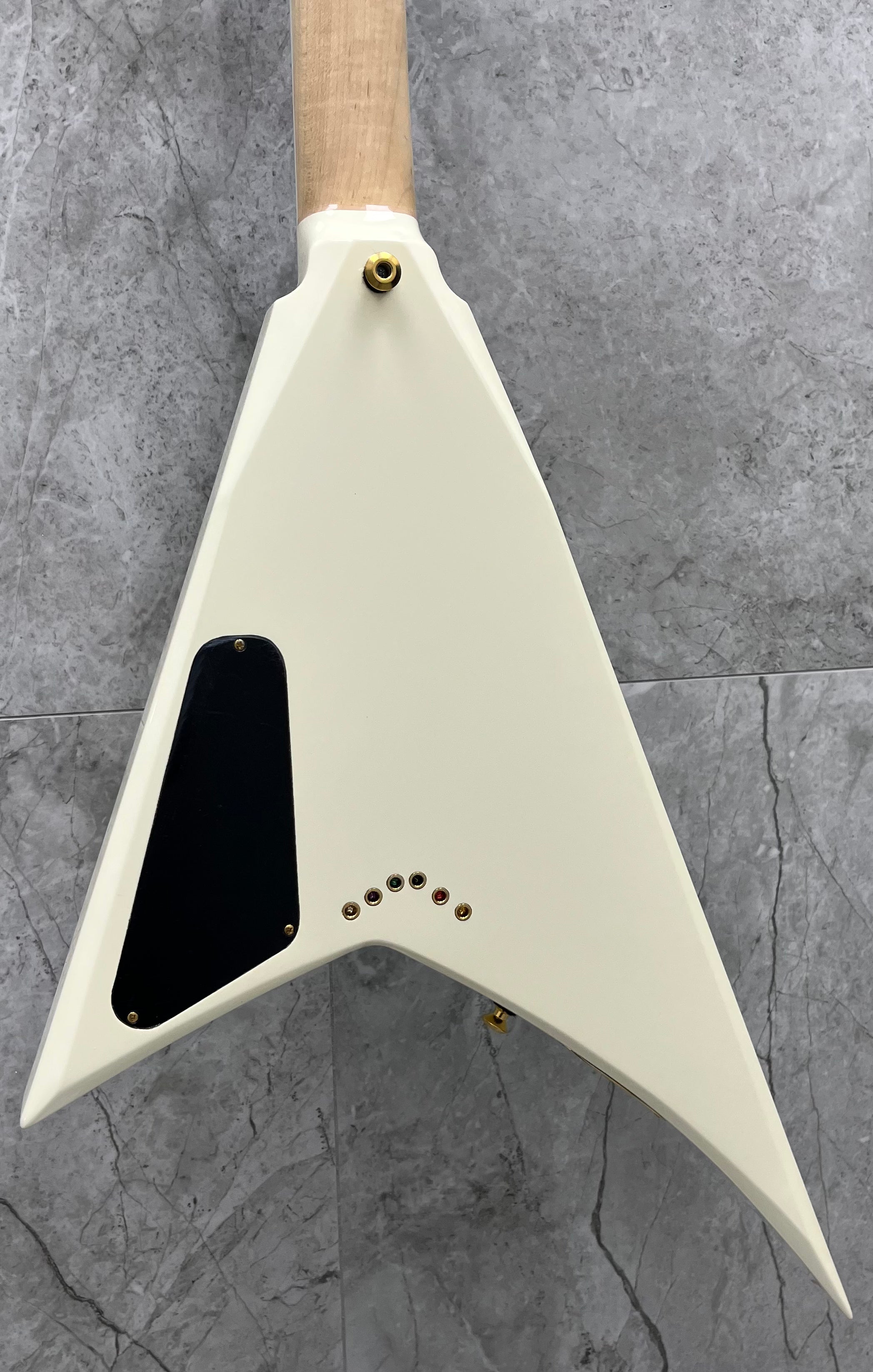 Jackson Pro Rhoads RRT-3, Ebony Fingerboard, Ivory with Black Pinstripes 2914311557