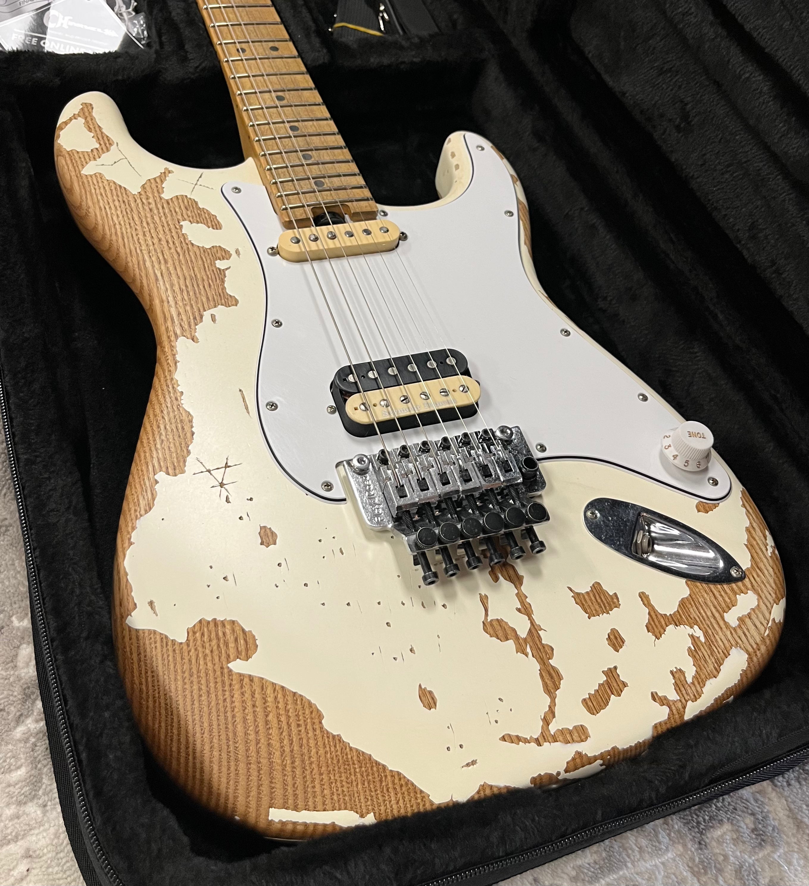 CHARVEL Henrik Danhage Limited Edition Signature Pro-Mod So-Cal Style 1 HS FR M Maple Fingerboard, White Relic 2966035855 SERIAL NUMBER MC241746 - 7.6 LBS