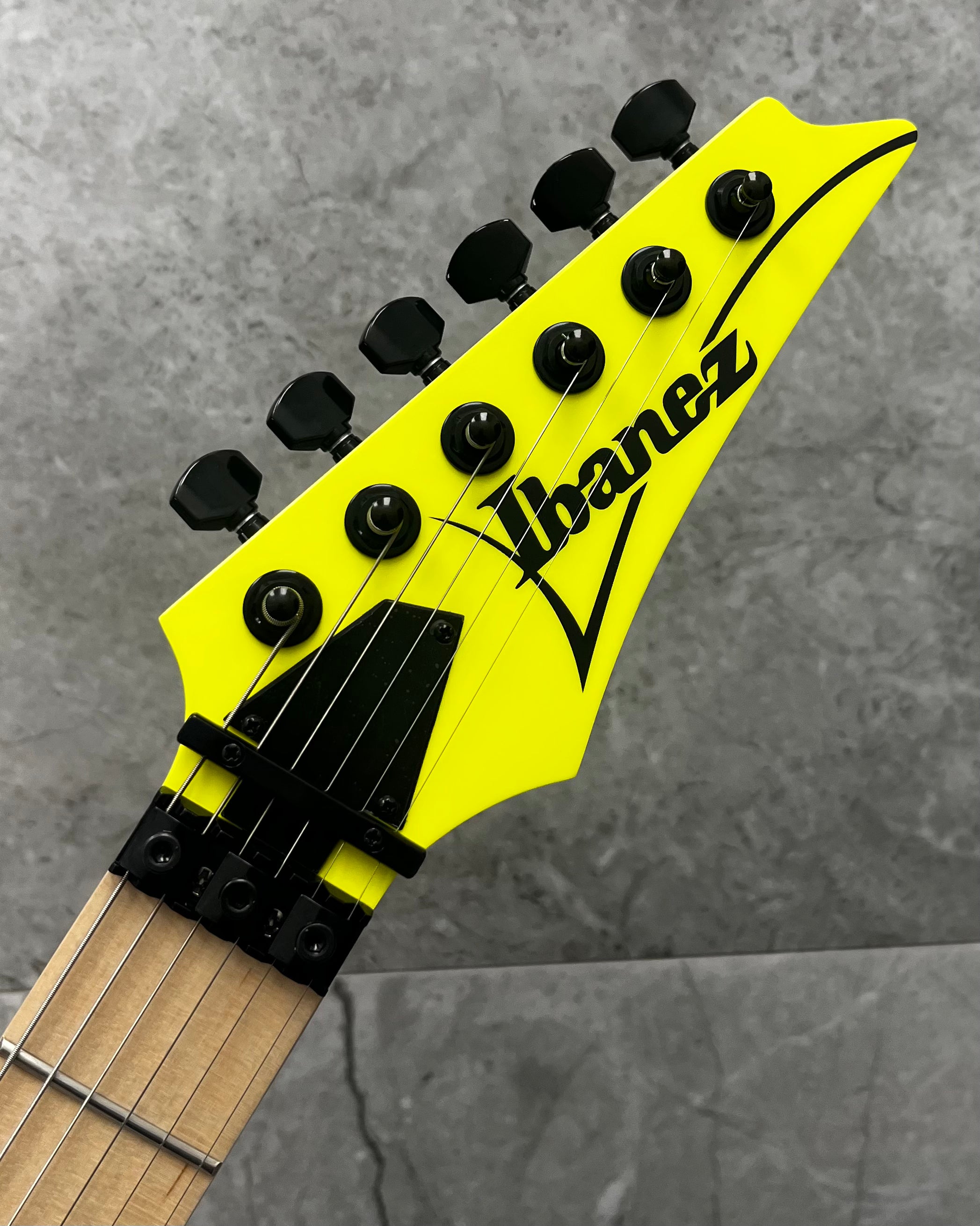 Ibanez RG550-DY Made in Japan Electric Guitar Desert Sun Yellow RG550DY SERIAL NUMBER F2610265 - 8 LBS 7 OZ