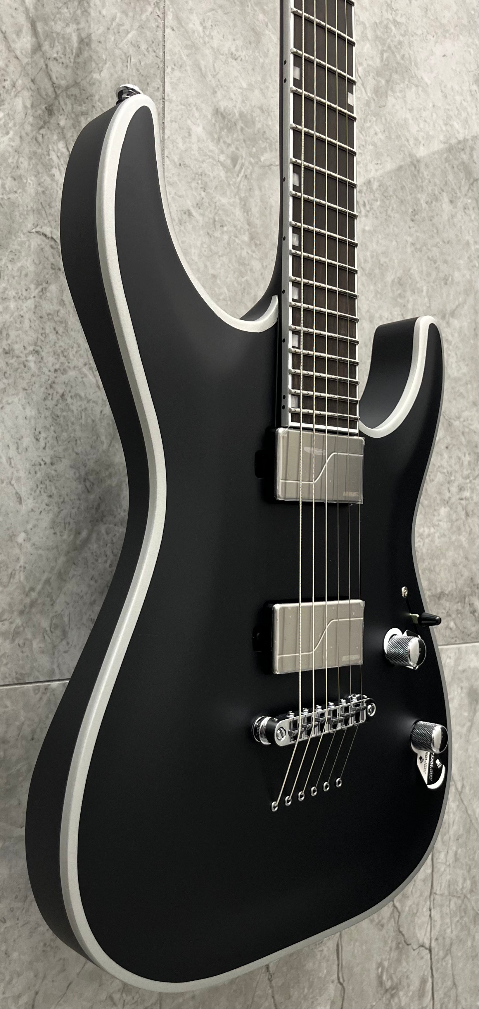 ESP LTD MH-1000NT MH1000 Electric Guitar W/ Fishman Fluence Pickups - Black Satin BOLD BINDING LMH1000NTBBBLKS SERIAL NUMBER W25060139 - 7 LBS 4 OZ