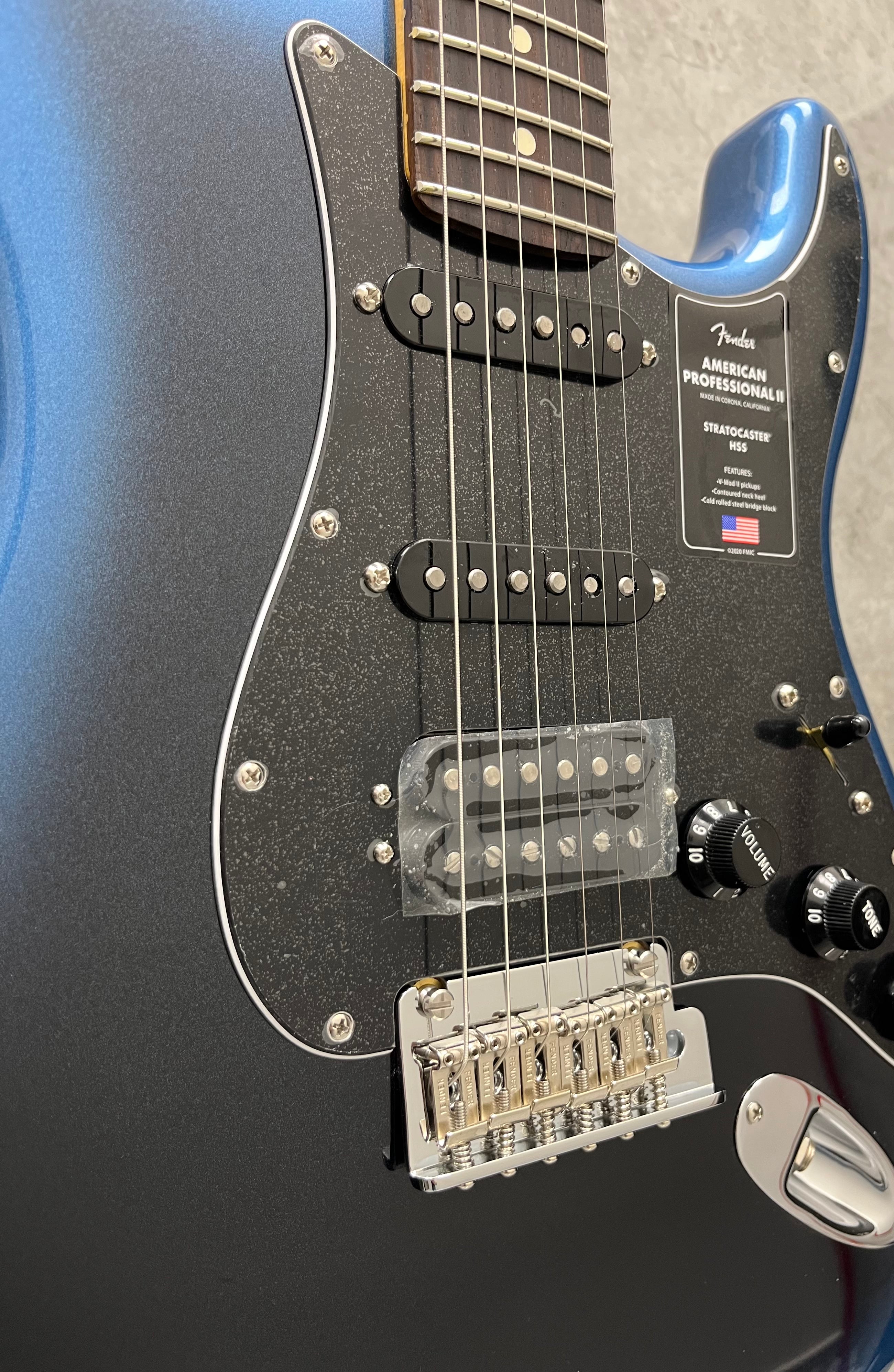 Fender American Professional II Stratocaster HSS Rosewood Fingerboard Dark Night 0113910761 SERIAL NUMBER US24049667 - 7.8 LBS