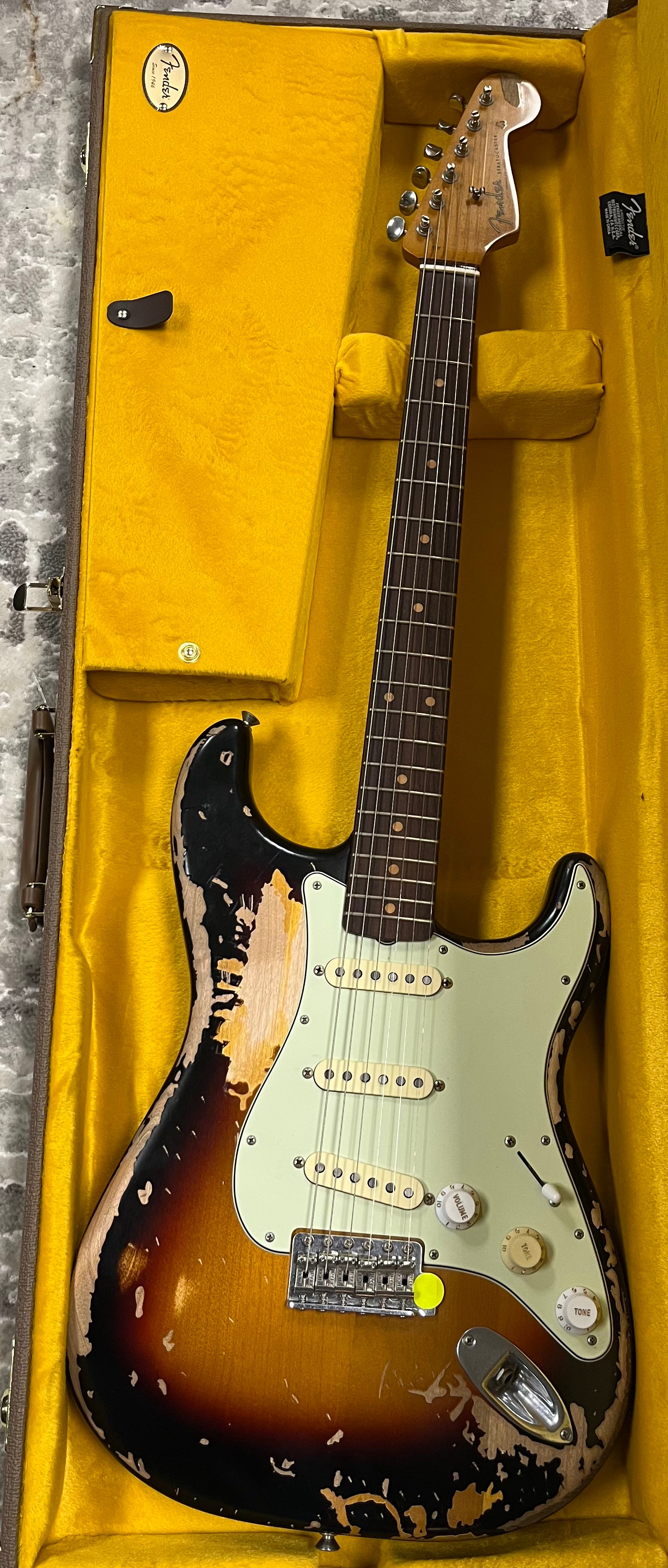 FENDER Mike McCready Stratocaster Rosewood Fingerboard, 3-Color Sunburst 0145310700 SERIAL NUMBER MM04398 - 7 LBS 11 OZ