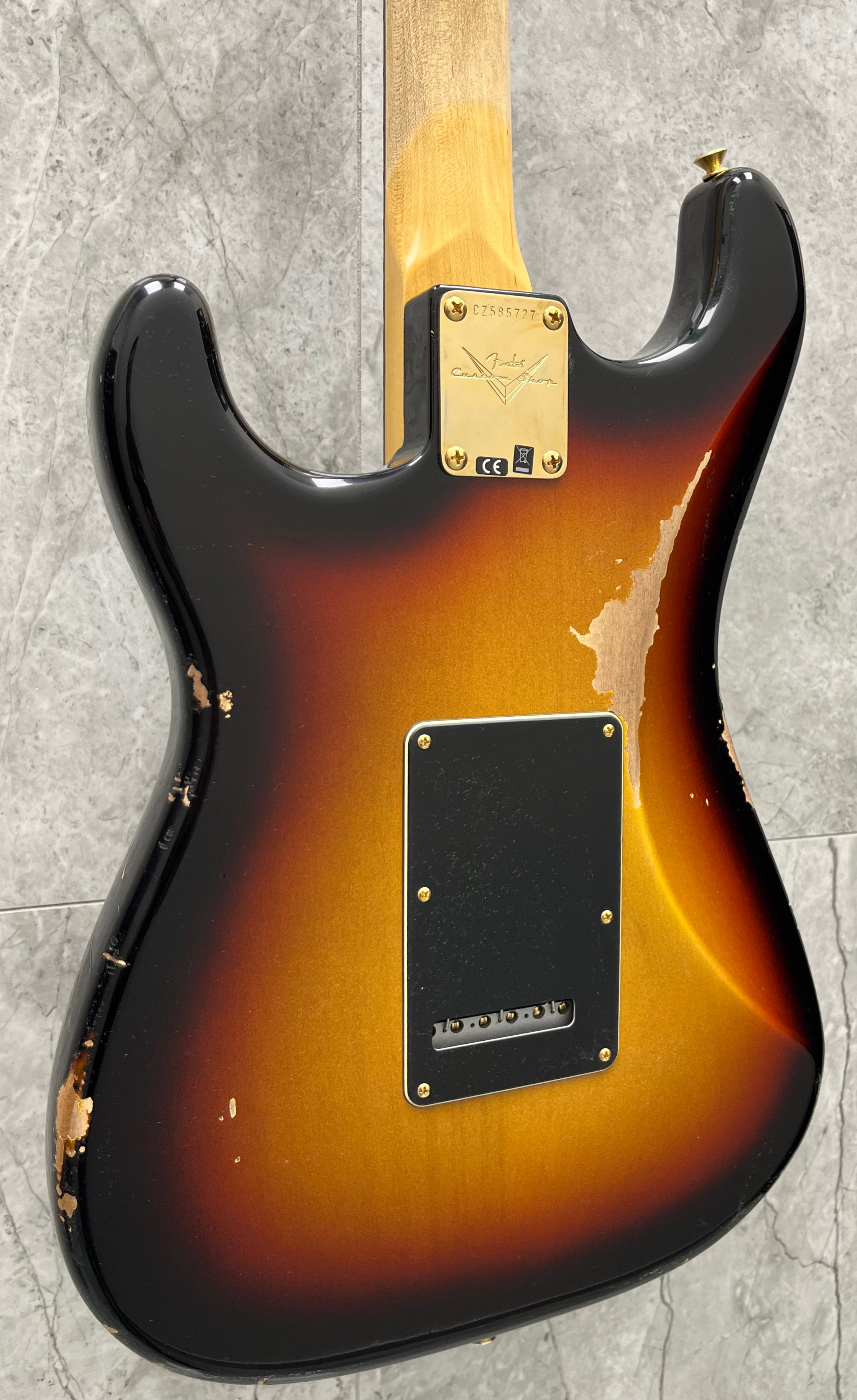 Fender Custom Shop SRV Stevie Ray Vaughan Signature Stratocaster Relic with Closet Classic Hardware, Rosewood Fingerboard, Faded 3-Color Sunburst 9235001087 SERIAL NUMBER CZ2585727 - 7.8 LBS