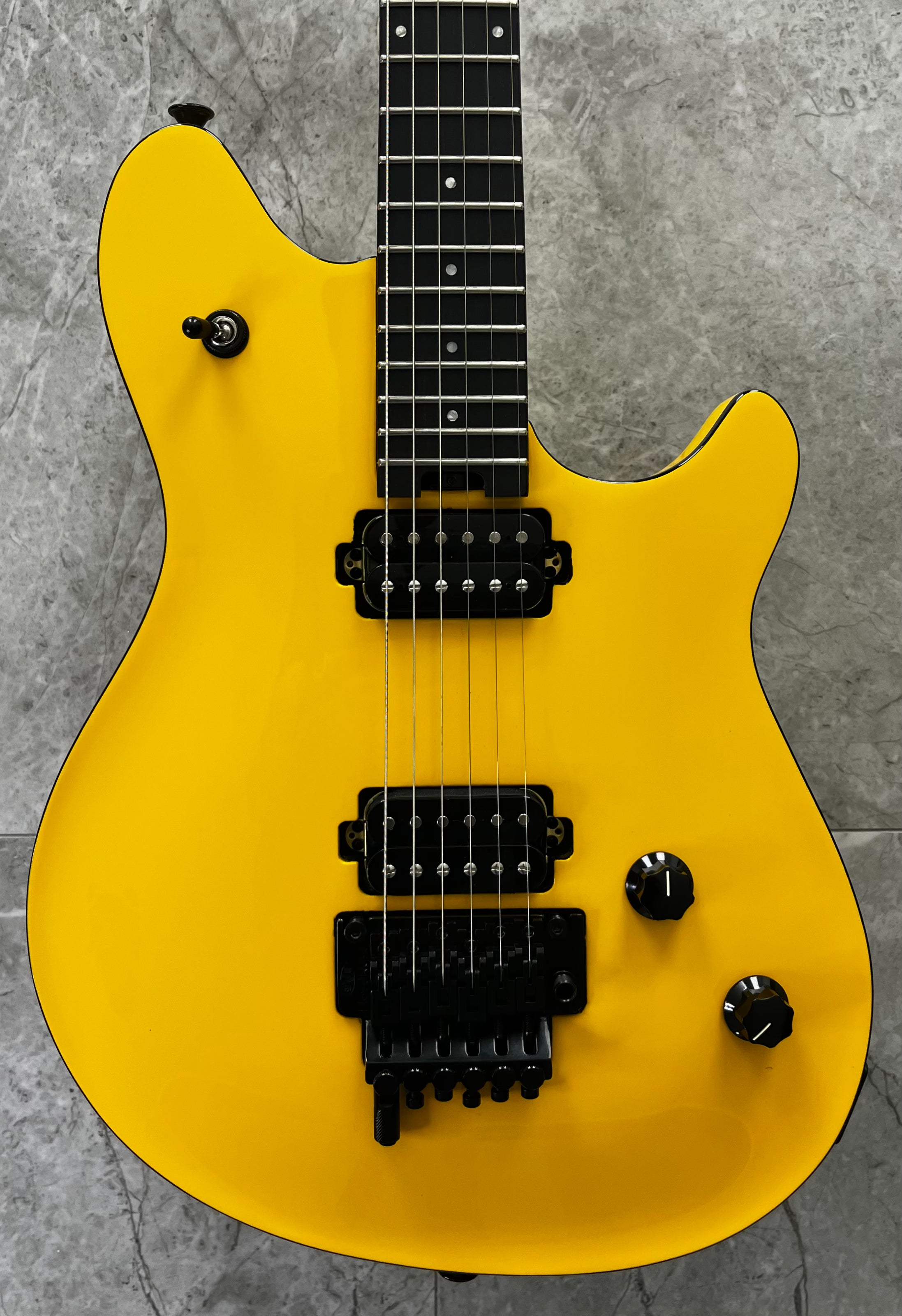 EVH Wolfgang Special Baked Maple Ebony Fingerboard Caution Yellow 5107701304 SERIAL NUMBER WG251379M - 7 LBS 5 OZ