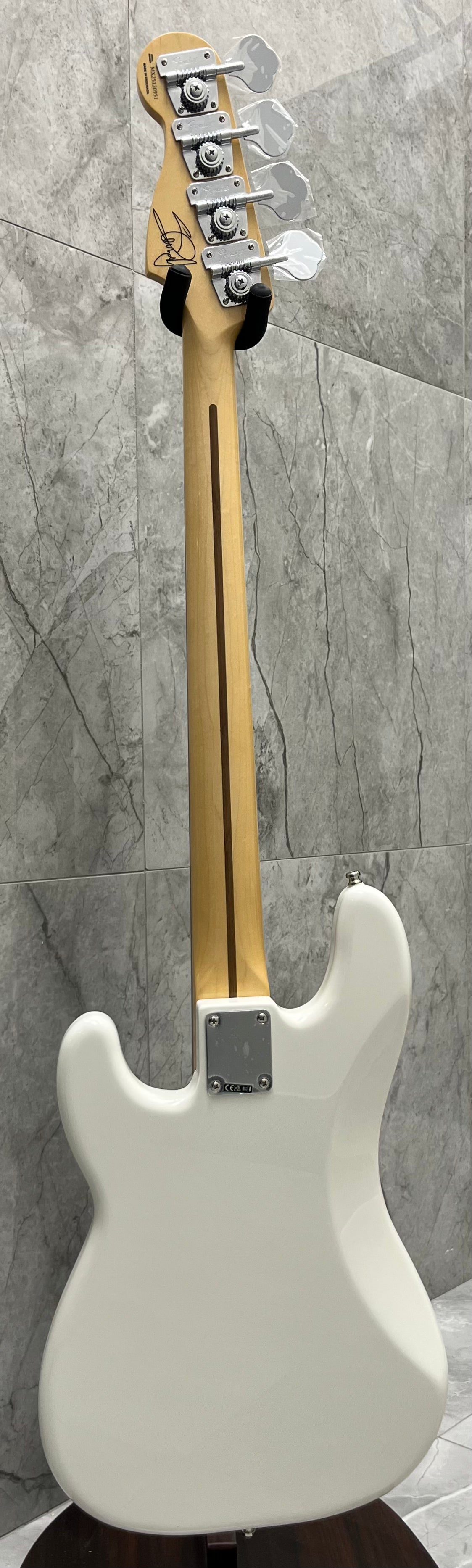 Fender Steve Harris Precision Bass, Maple Fingerboard, Olympic White 0141032305 SERIAL NUMBER MX25120951 - 11 LBS 12 OZ