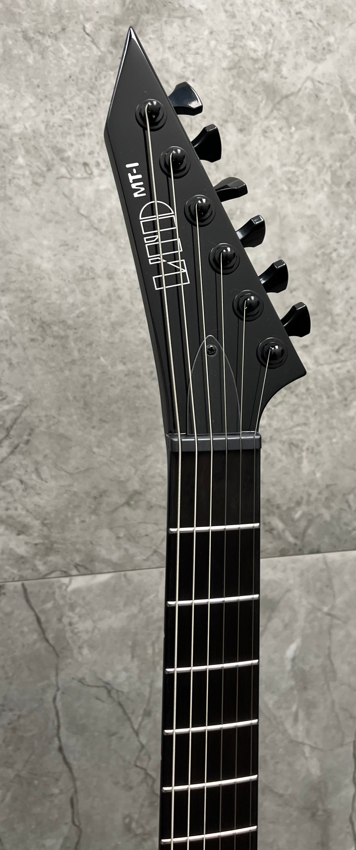 ESP LTD Mick Thomson MT-1 Signature Electric Guitar INCLUDES ESP HARDSHELL CASE - Obsidian Metallic LMTIOBSM