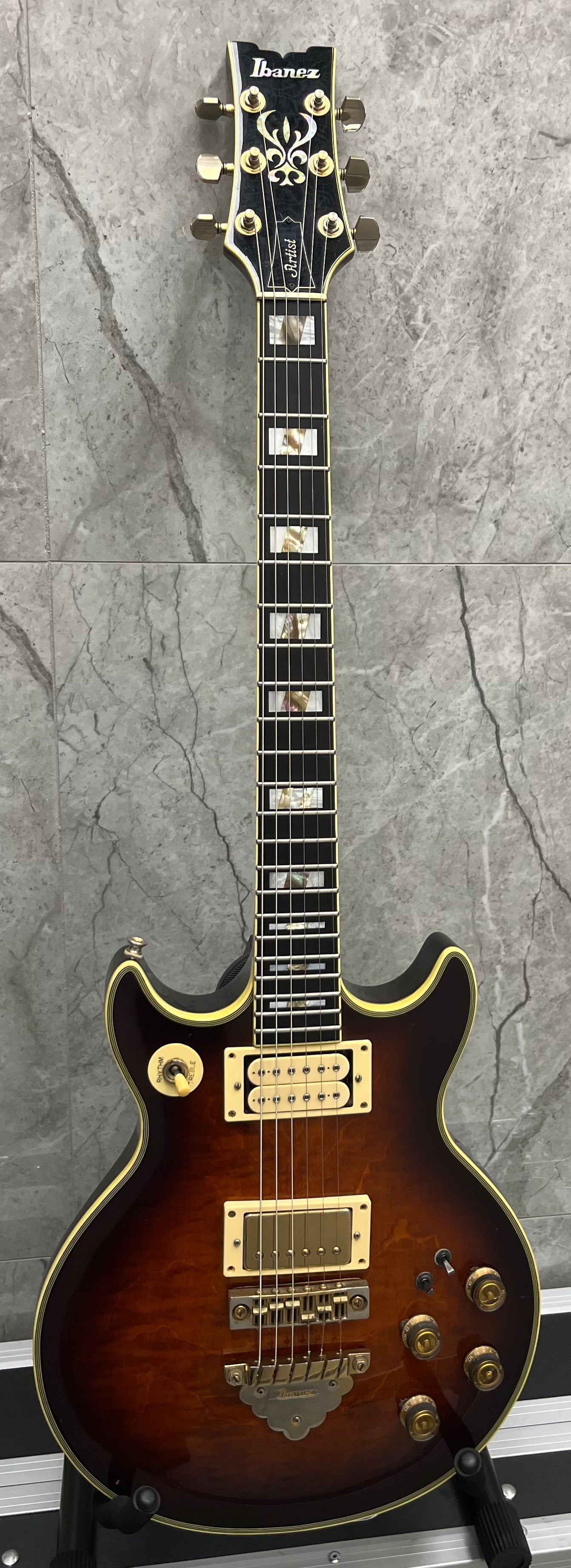 IBANEZ 1981 ARTIST MADE IN JAPAN ELECTRIC GUITAR USED SERIAL NUMBER J815056 - 10 LBS 14 OZ