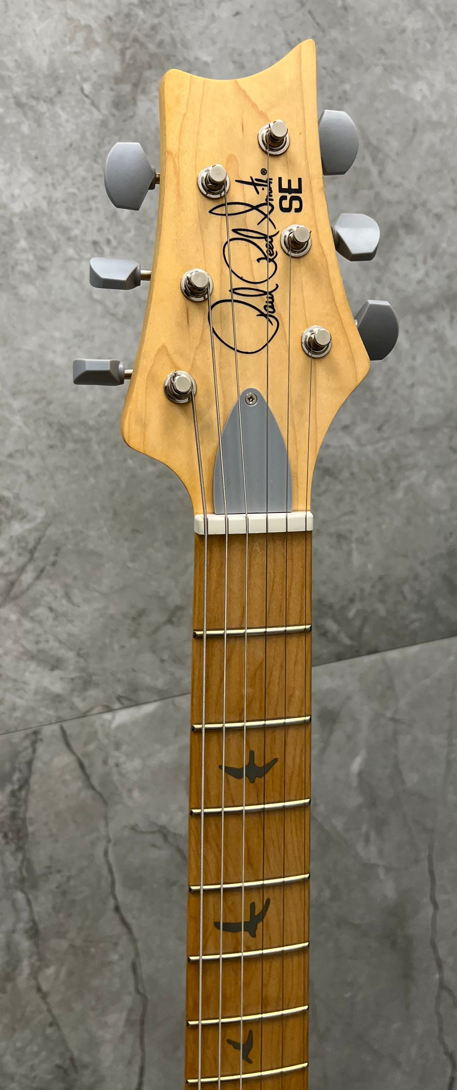 PRS Guitars John Mayer Silver Sky SE Maple Electric Guitar with Gigbag - Moon White 112108::3J SERIAL NUMBER CTIH033671 - 7 LBS 10 OZ