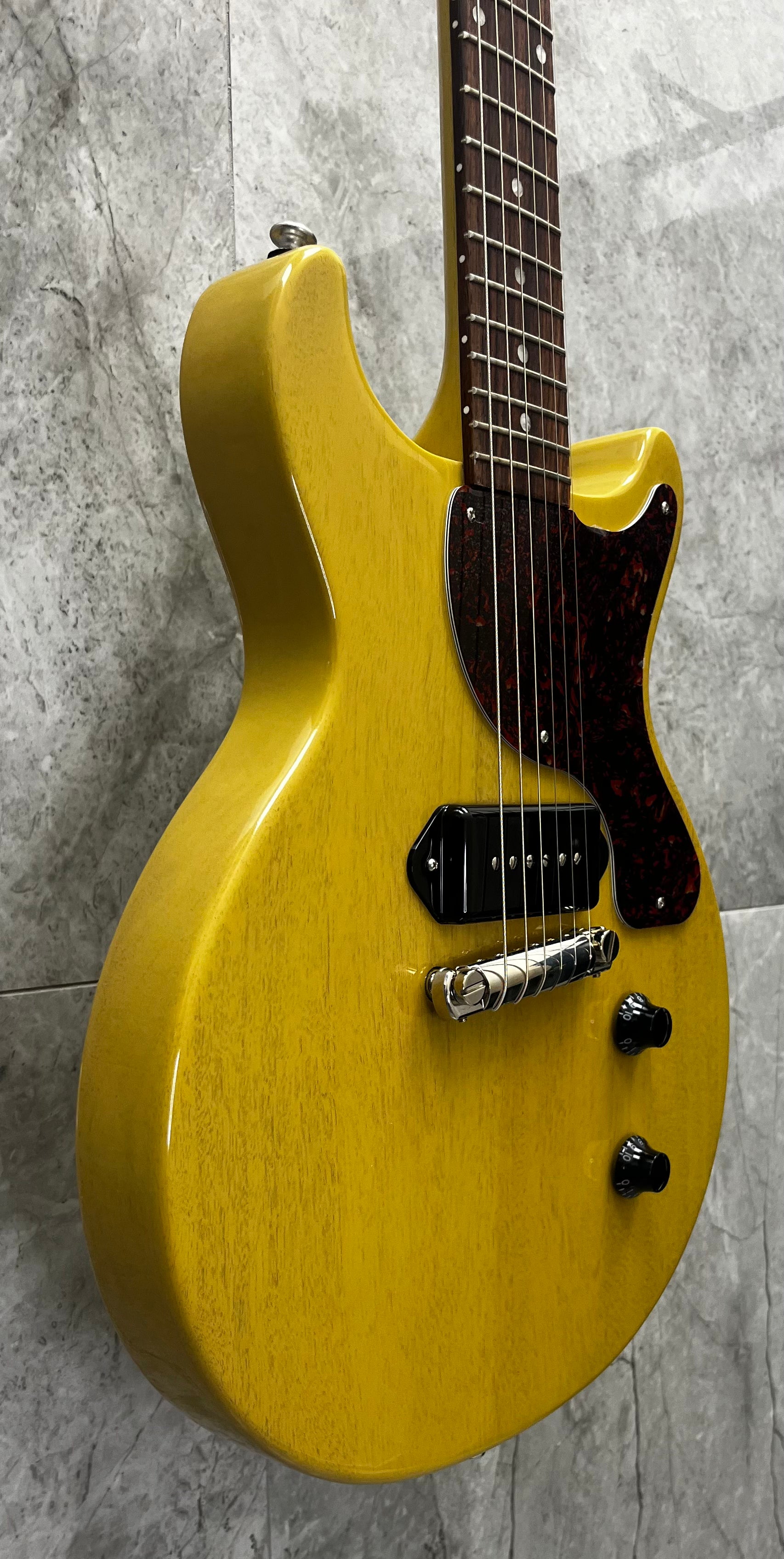 Gibson USA Les Paul JR Junior Double Cut In TV Yellow With Hard Shell Case LPJDTORT24TVNH SERIAL NUMBER 211250168 - 7 LBS 8 OZ