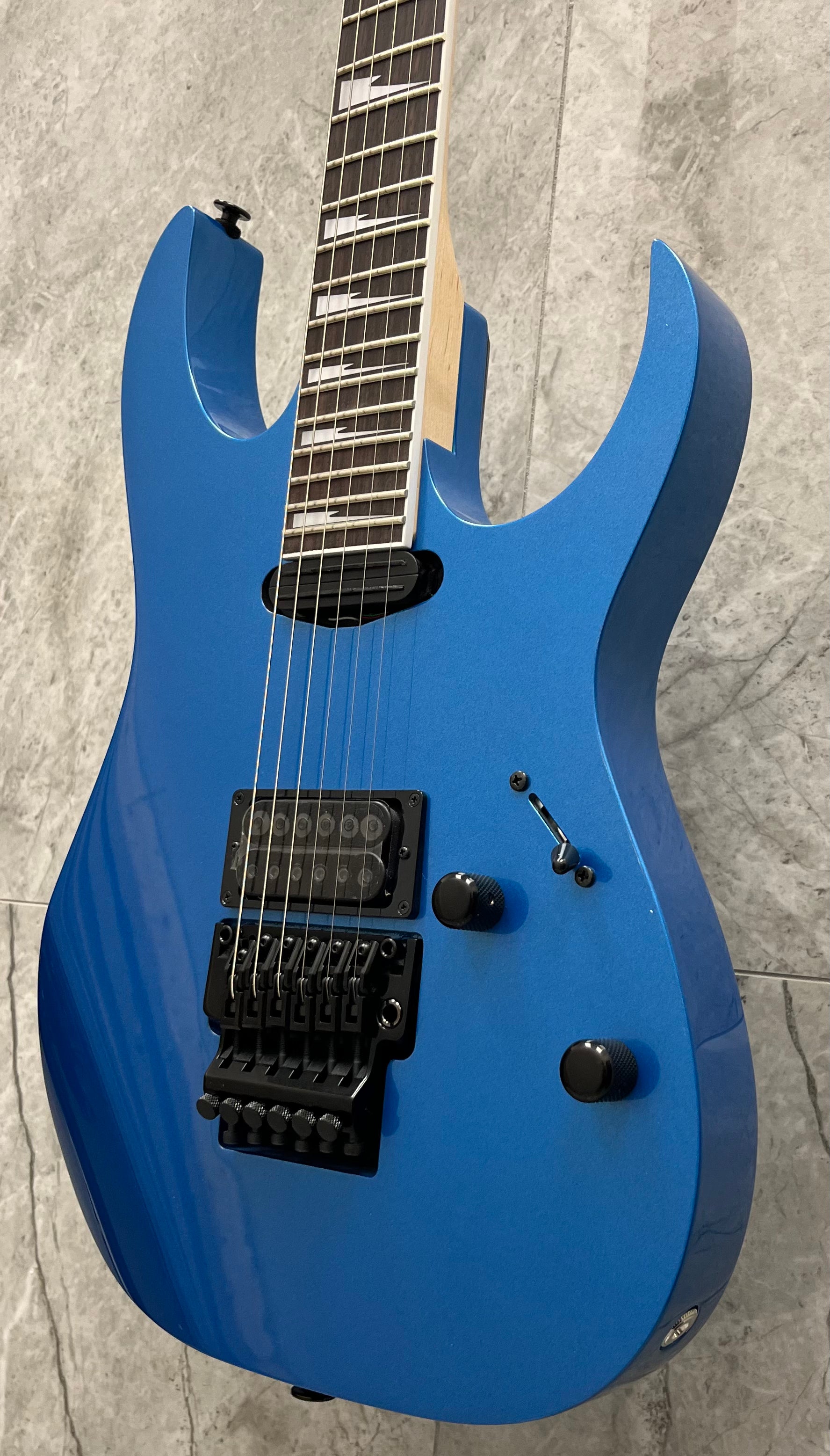 Ibanez LIMITED EDITION Made in Japan RG565R Electric Blue RG565REB SERIAL NUMBER F2509509 - 7.2 LBS