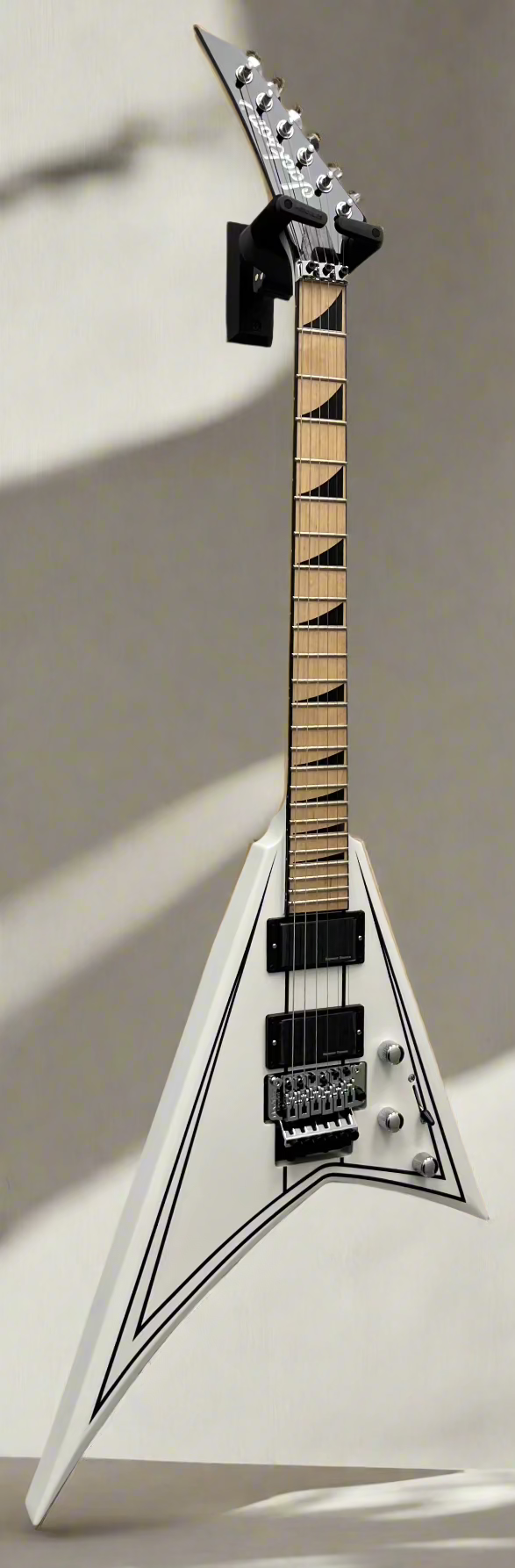 Jackson X Series Rhoads RRX24M Maple Fingerboard Snow White with Black Pinstripes SERIAL NUMBER ICJ2500548 - 7.6 LBS