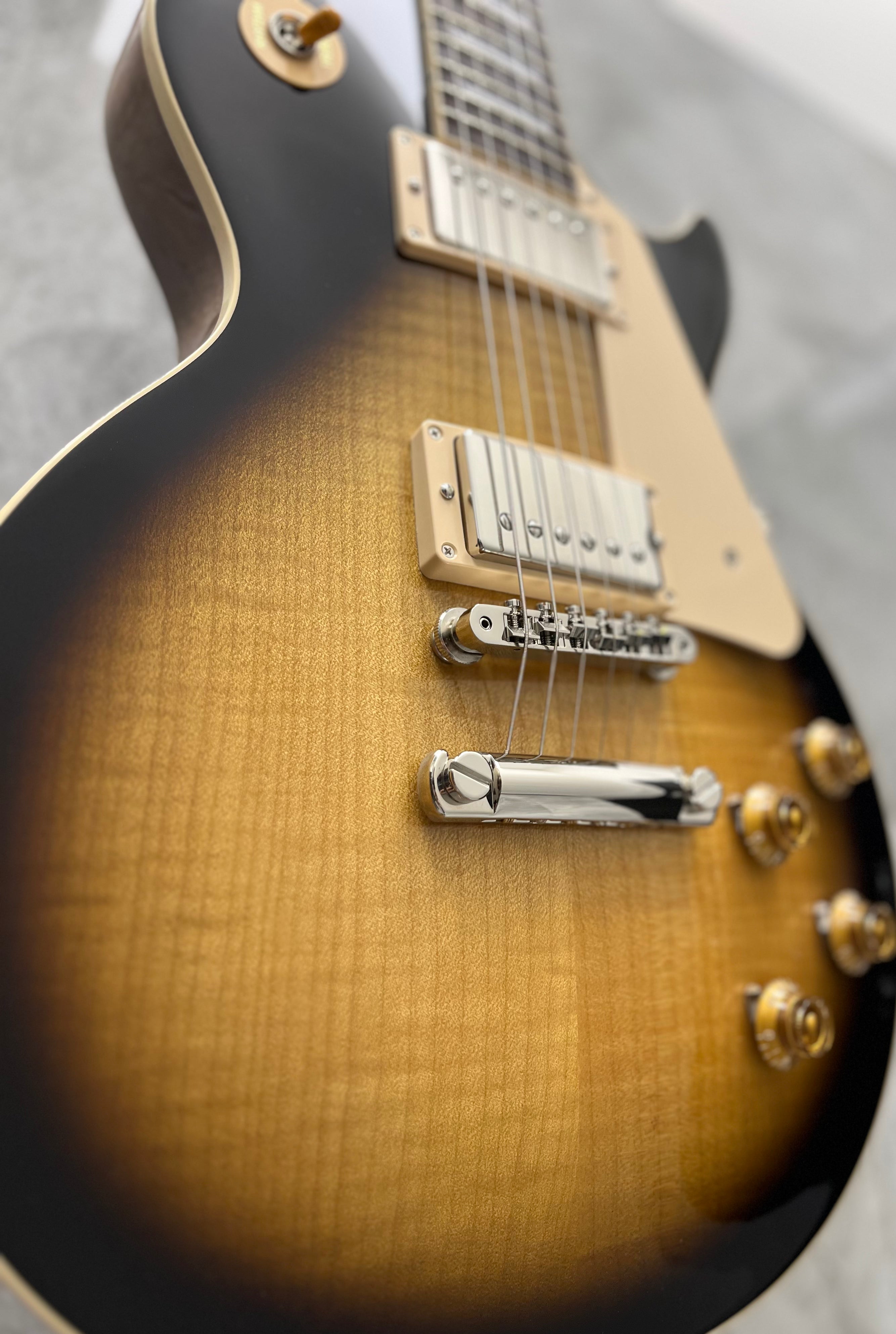 Gibson USA Les Paul Standard 50s Figured Flame Top LPS500TONH Tobacco Burst SERIAL NUMBER 204130303 - 8.2 LBS