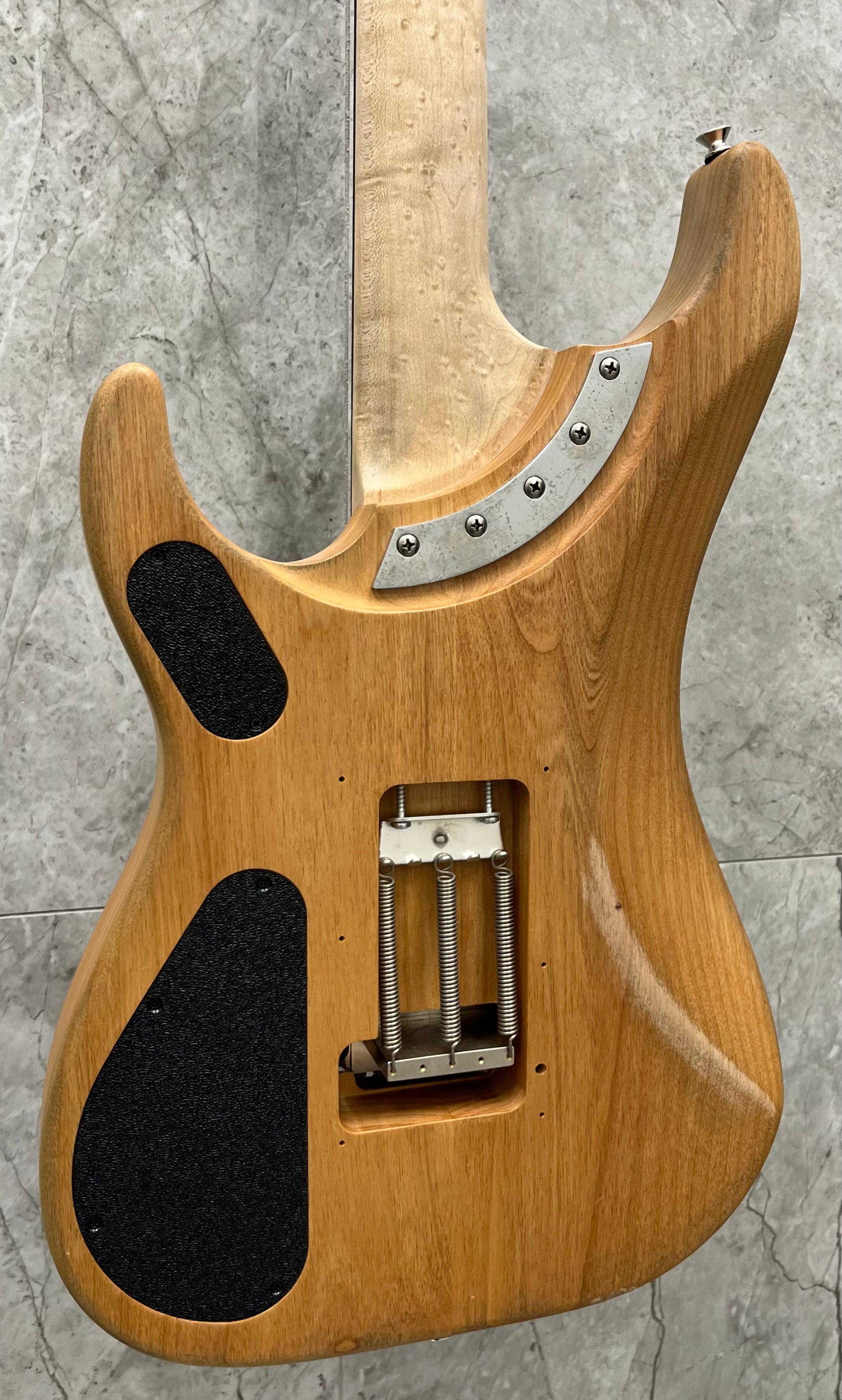 Washburn Nuno Bettencourt USA Series Electric Guitar With Hardcase