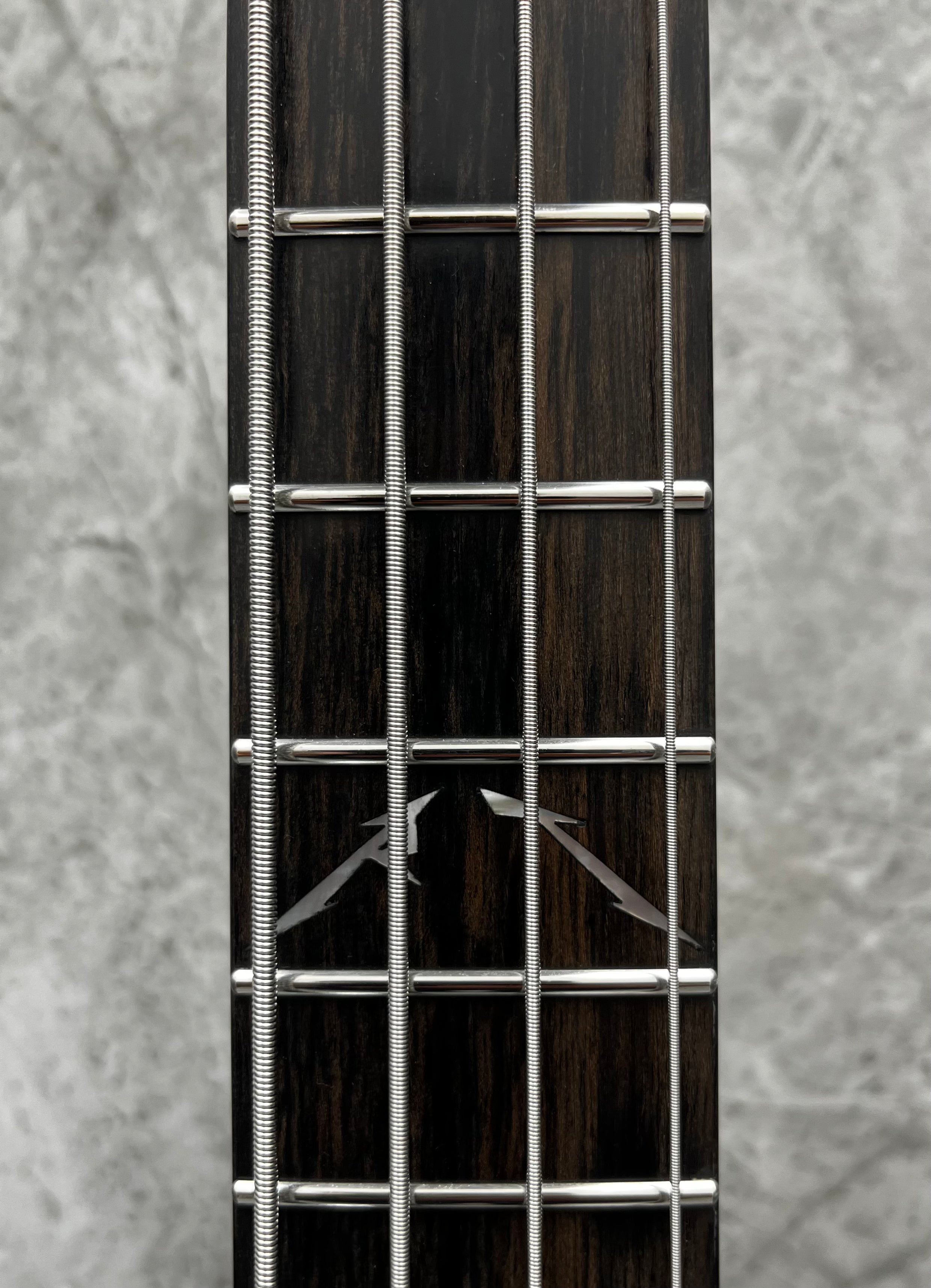 Warwick RockBass Artist Line Robert Trujillo METALLICA 4 String - Solid Black Satin BA194493AAALDFR
