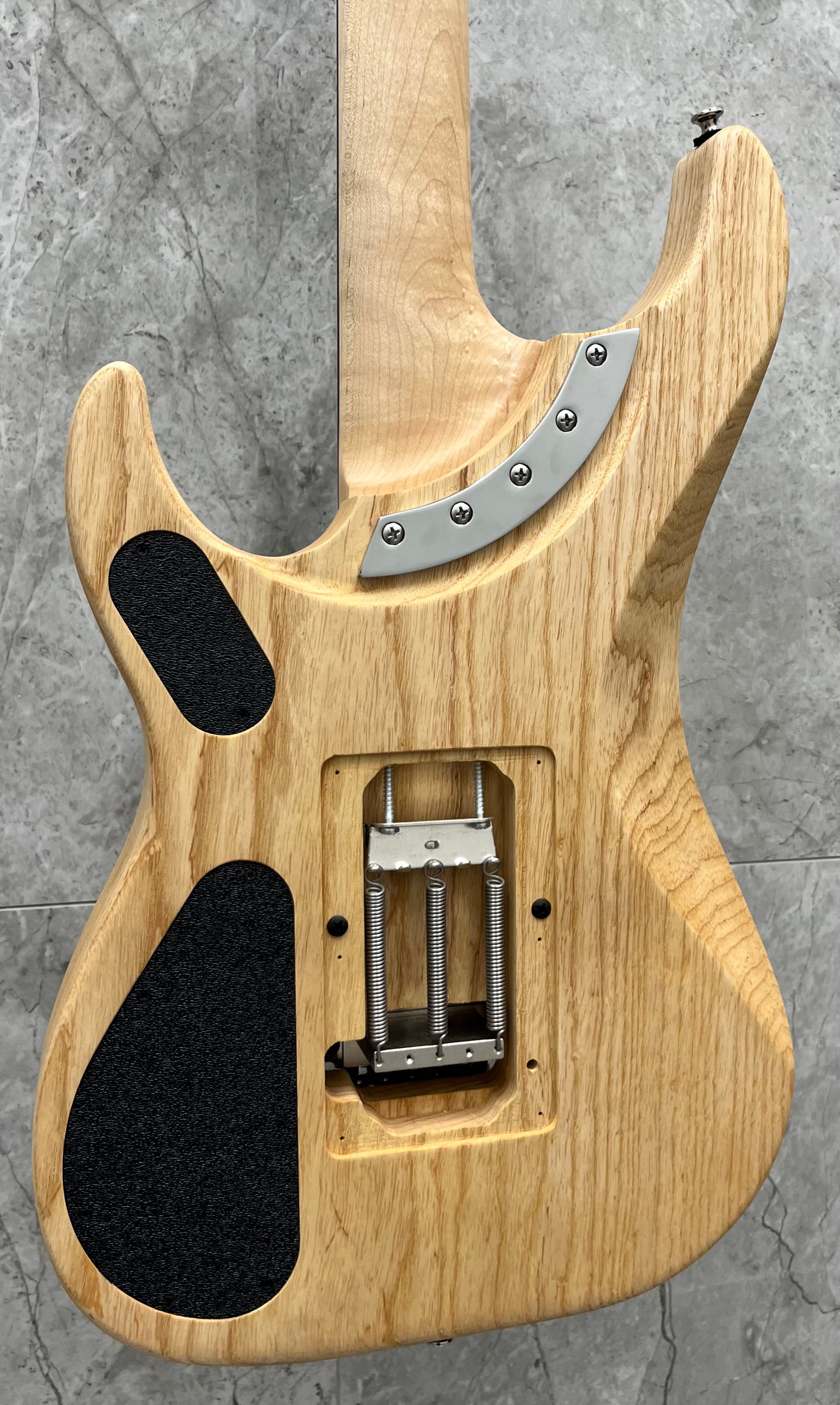 Washburn USA N4 Nuno Bettencourt Swamp Ash Natural Matte Finish N4ESANM-D SERIAL NUMBER 2509524 - 6 LBS 10 OZ