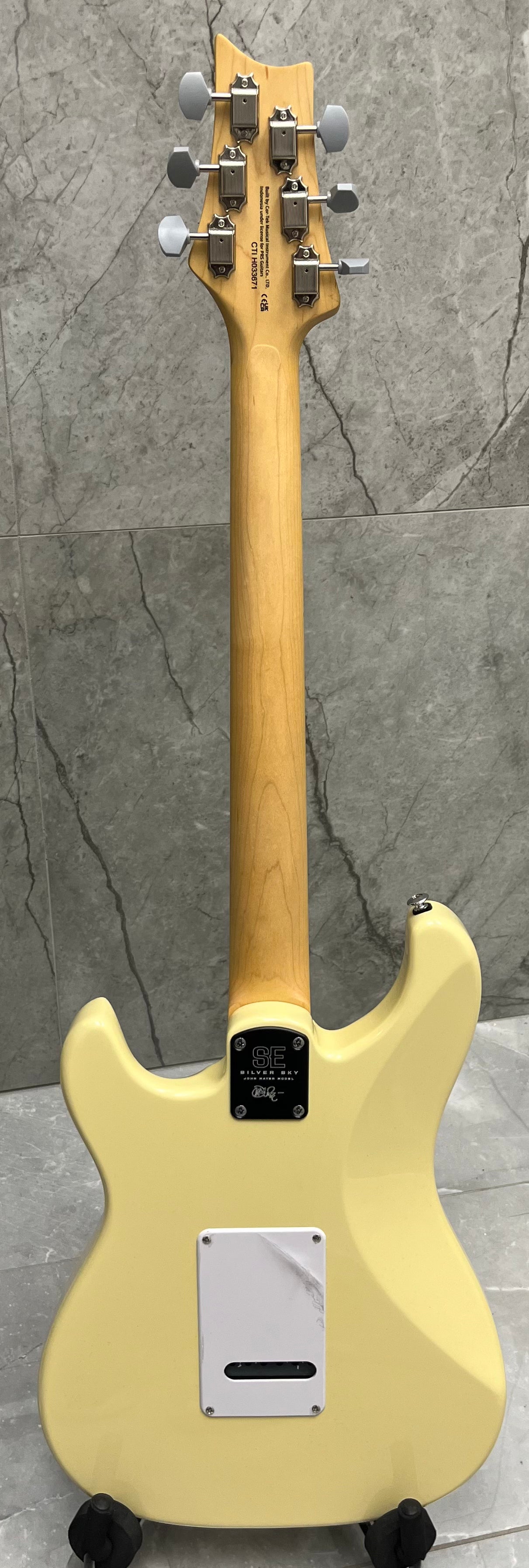 PRS Guitars John Mayer Silver Sky SE Maple Electric Guitar with Gigbag - Moon White 112108::3J SERIAL NUMBER CTIH033671 - 7 LBS 10 OZ