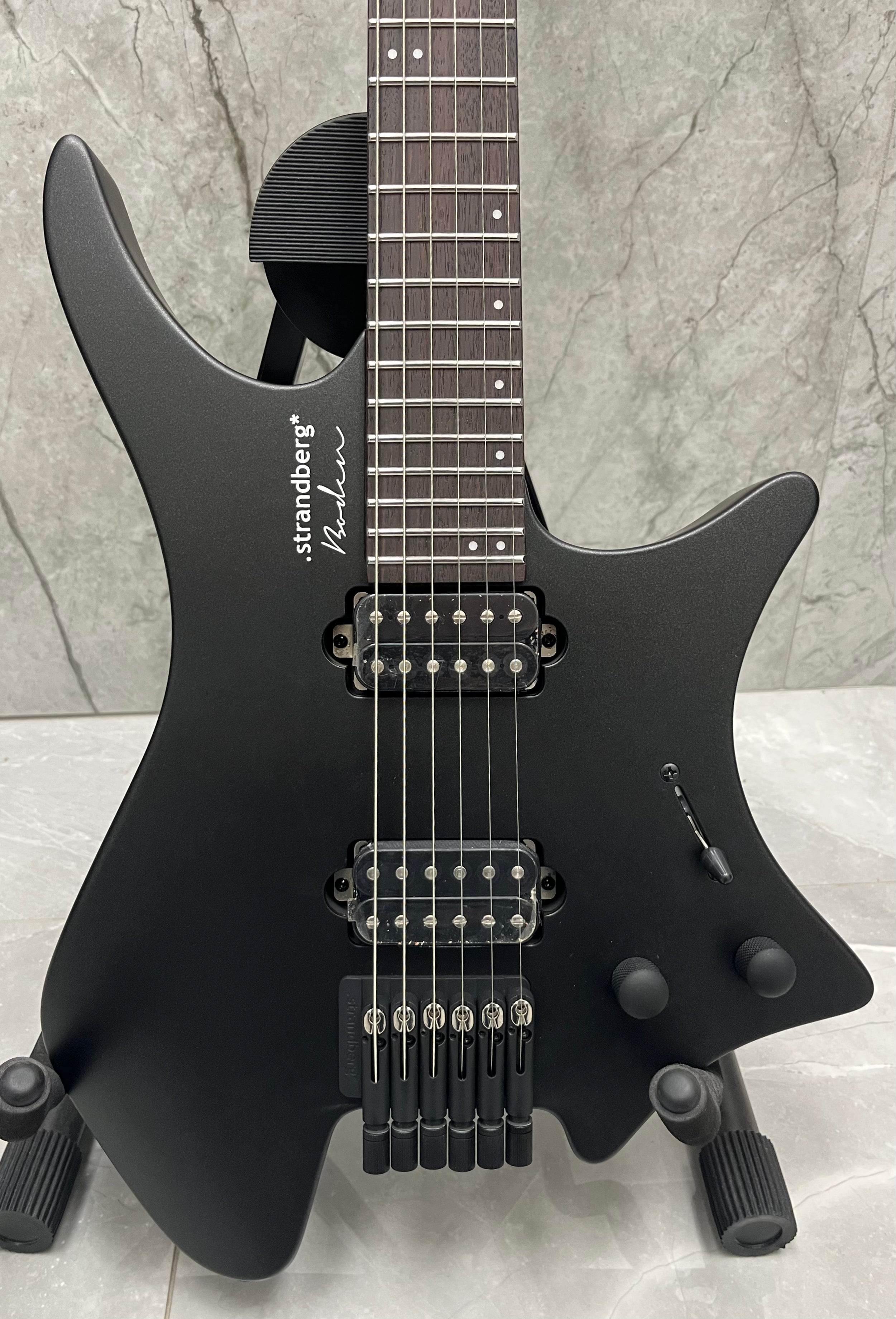 Strandberg Boden Essential 6 Black Granite BD6CT-24E-R-S-BK SERIAL NUMBER C2506215 - 5 LBS 3OZ