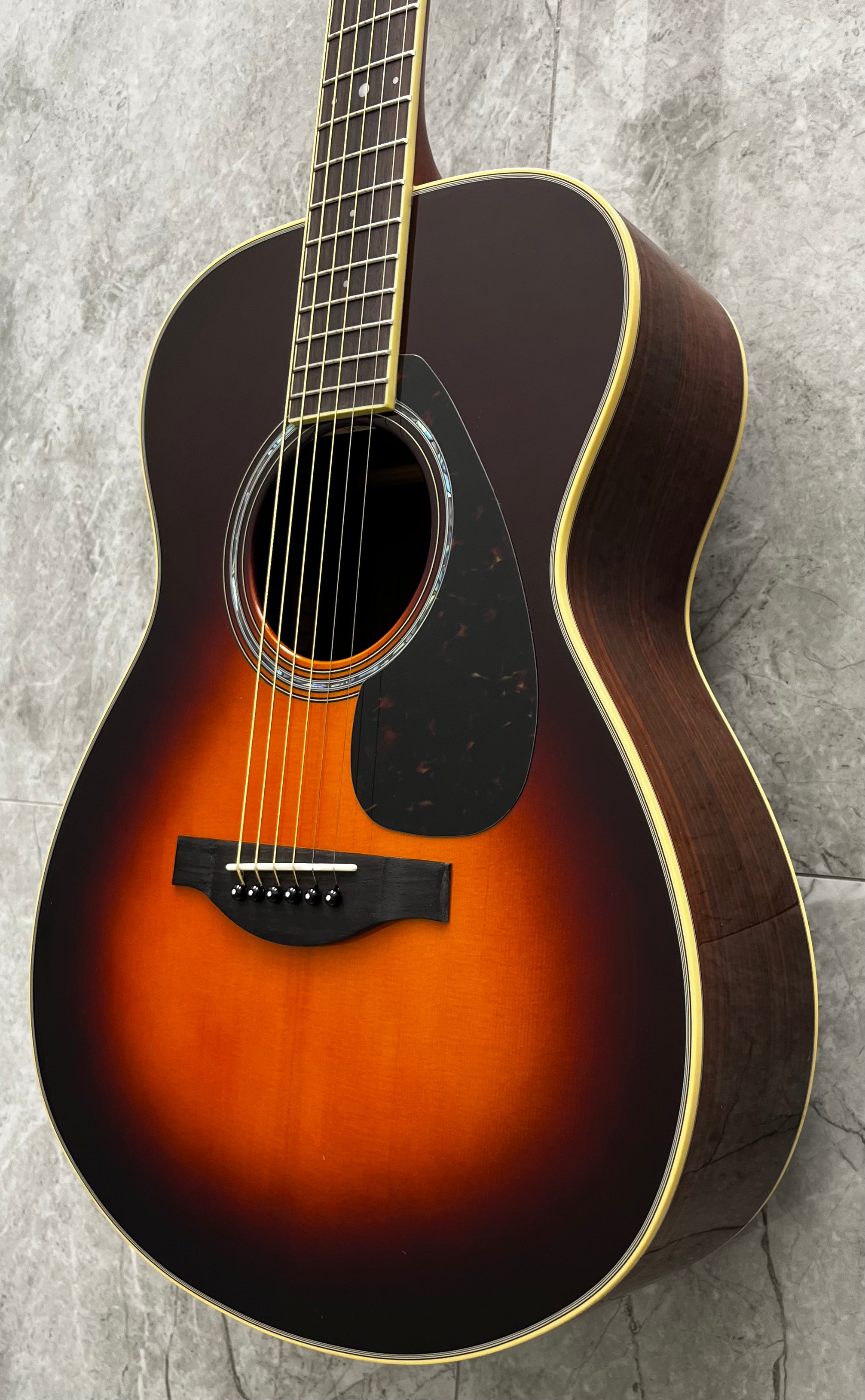 Yamaha LS6ARE BS Folk Guitar Brown Sunburst LS6ARE BS w/ YAMAHA HARD BAG INCLUDED