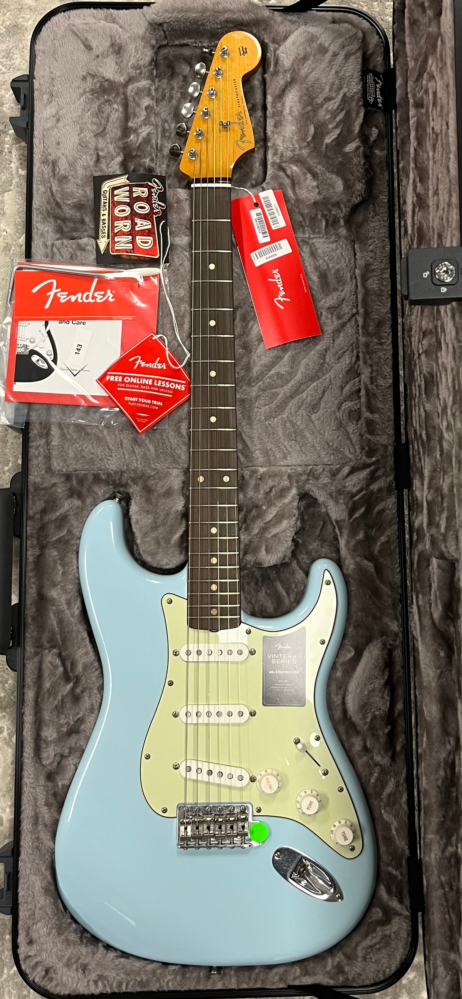 Fender LIMITED EDITION Vintera II Road Worn 60s Stratocaster Fender LIMITED EDITION Vintera II Road Worn 60s Stratocaster
