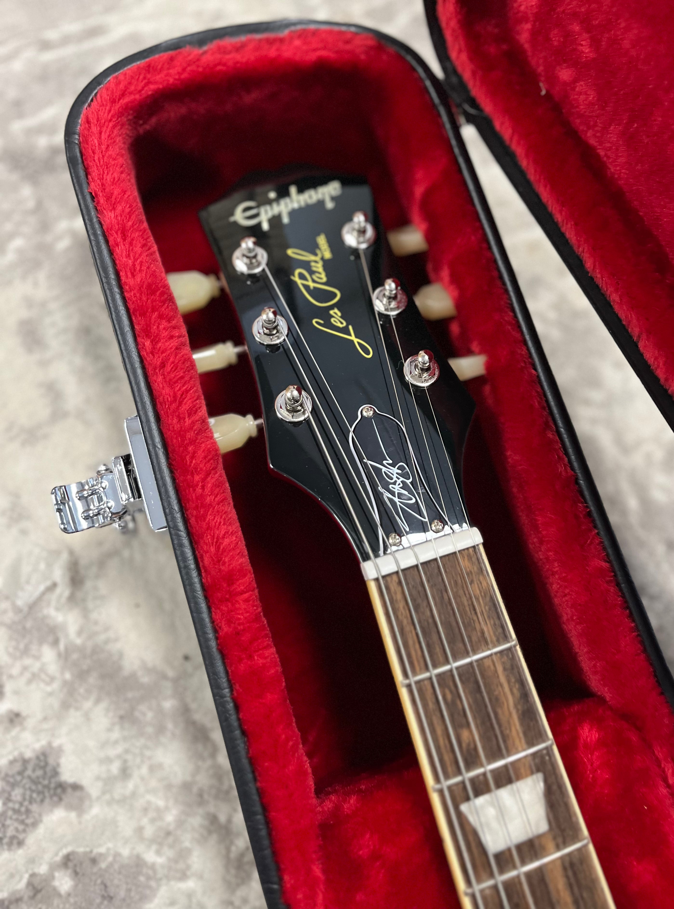 Epiphone Inspired by Gibson Slash Les Paul APPETITE Burst with Custom HardShell Case EILPSLASHAPNH SERIAL NUMBER 21041528151 - 8.4 LBS