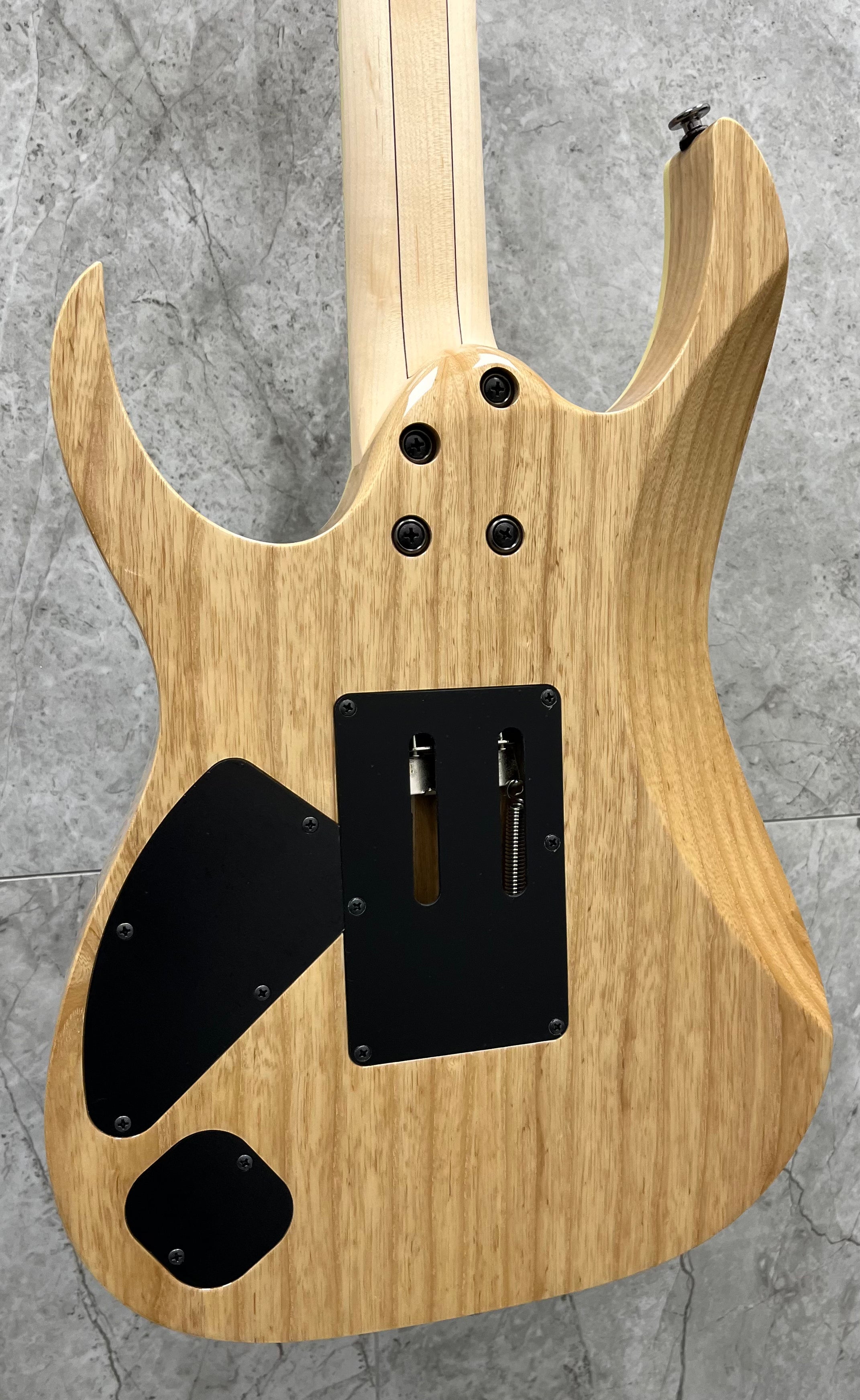 Ibanez Prestige Made in Japan RG652AHM Antique White Blonde RG652AHMAWD SERIAL NUMBER F2431902 - 8.2 LBS