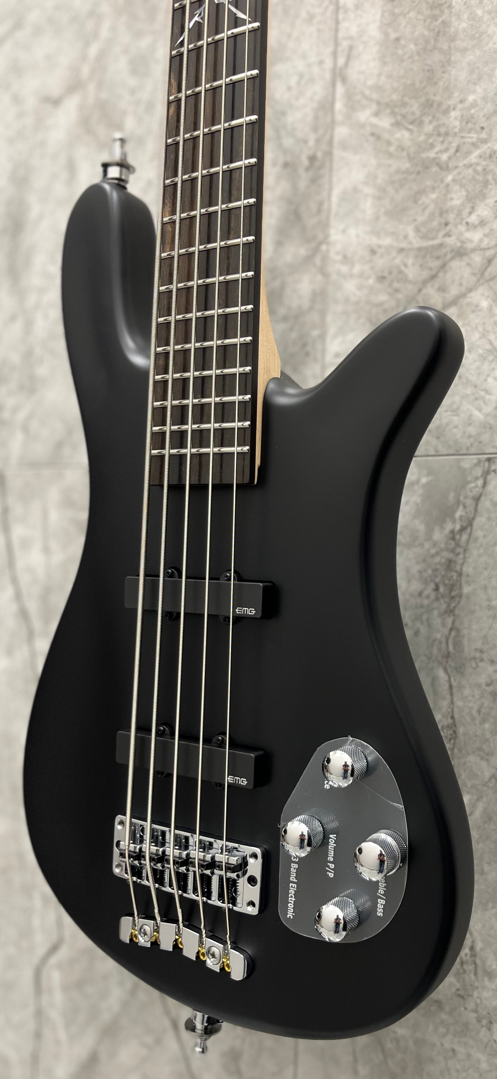Warwick RockBass Artist Line Robert Trujillo Metallica 5 String - Solid Black Satin BA194593AAALDFR SERIAL NUMBER RB A 571892 26 - 8 LBS 12 OZ