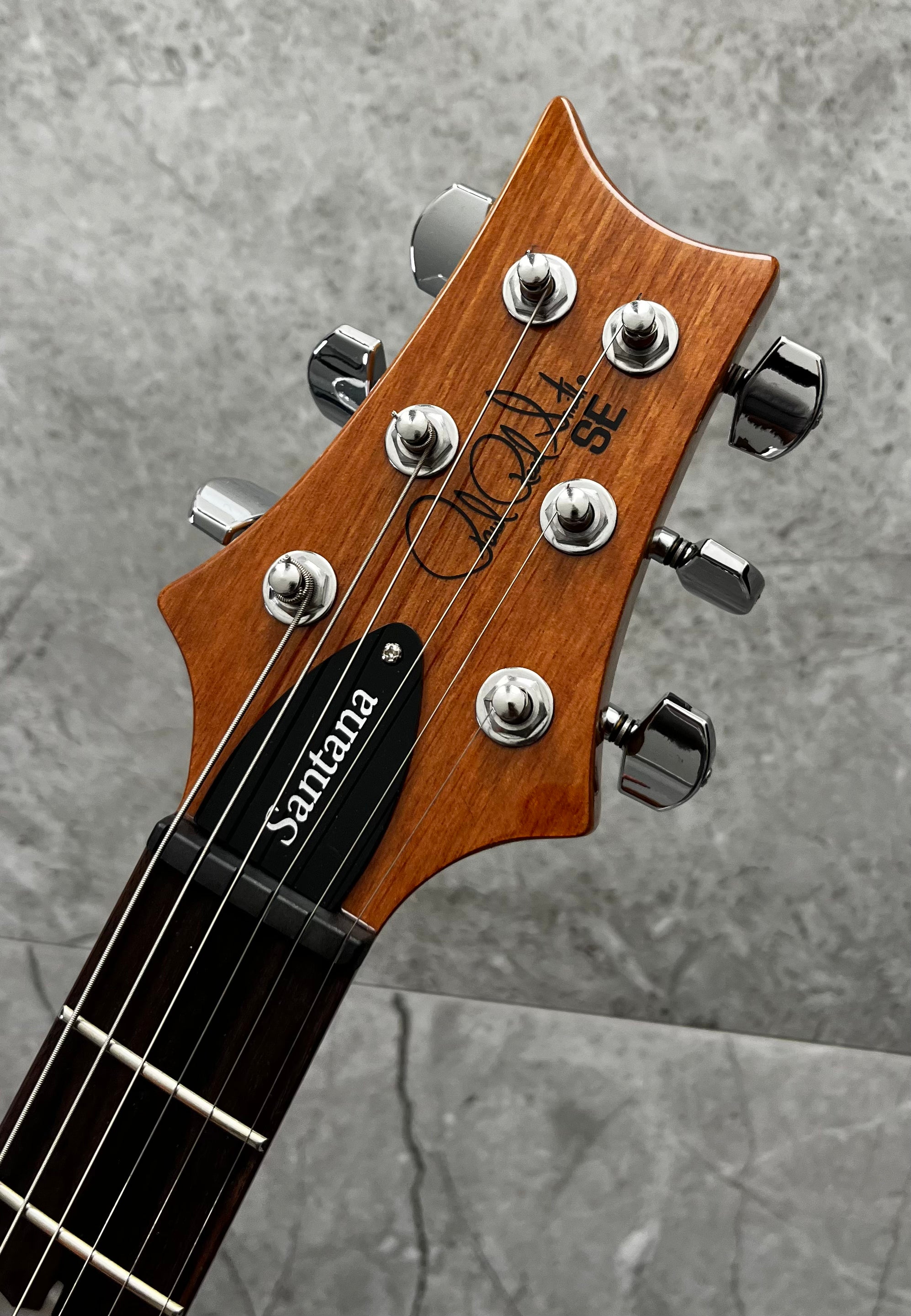 PRS GUITARS SANTANA SE 24 FRET - SANTANA YELLOW W/ GIG BAG 116008::SY SERIAL NUMBER CTII023438 - 7 LBS 9 OZ