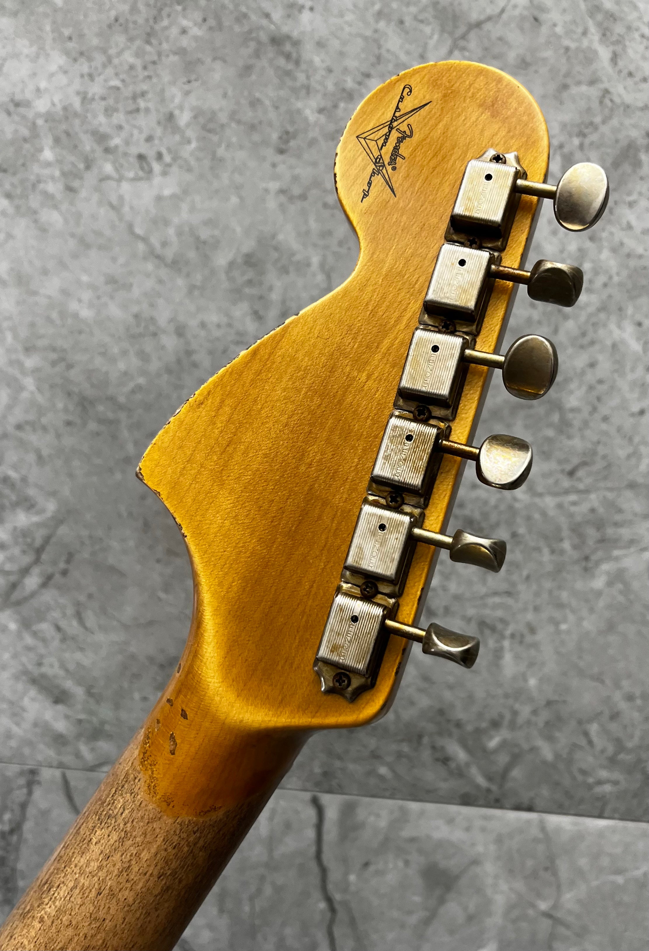 FENDER USA CUSTOM SHOP Strat Pro Super Heavy Relic, 3A Rosewood Fingerboard, Candy Apple Green 9231016930 SERIAL NUMBER 20391 - 7 LBS 11 OZ