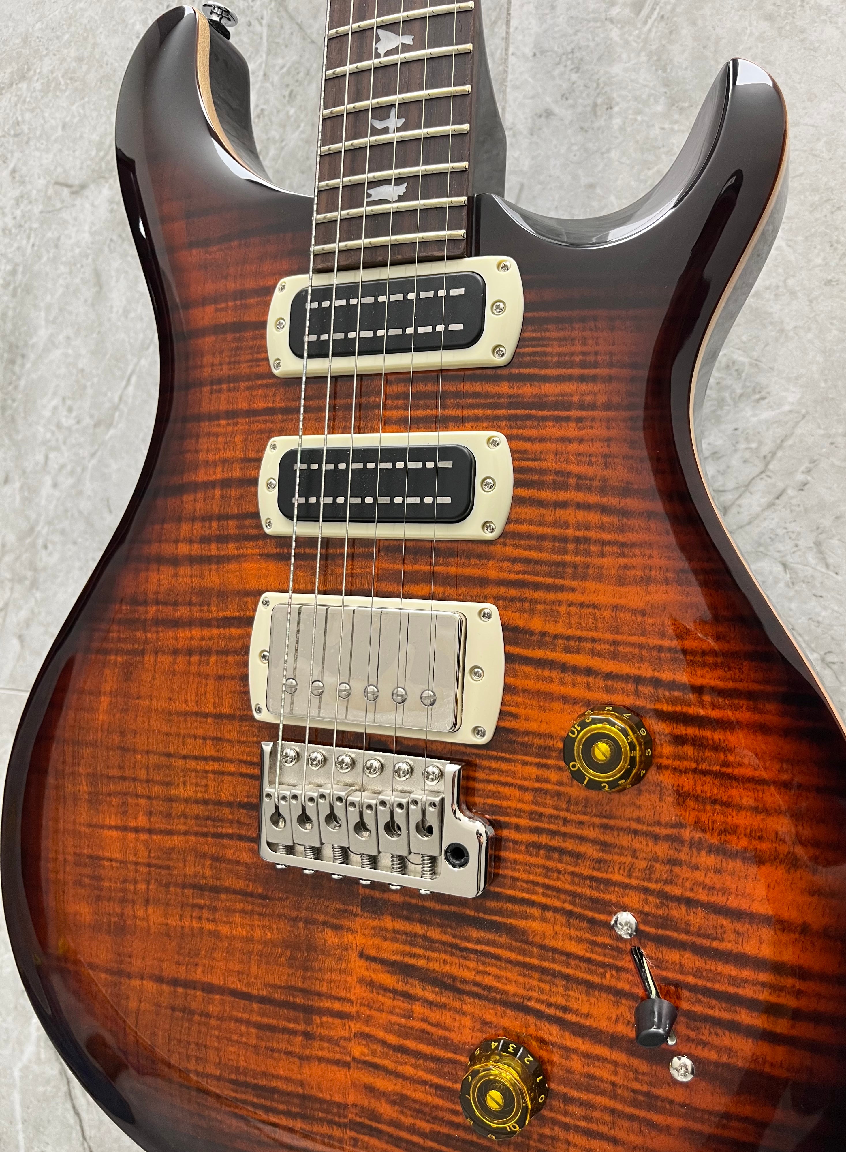 PRS Guitars SE Studio Electric Guitar with Gigbag - Orange Tiger Smokeburst 114384::OB SERIAL NUMBER CTIH014265 - 7 LBS 13 OZ