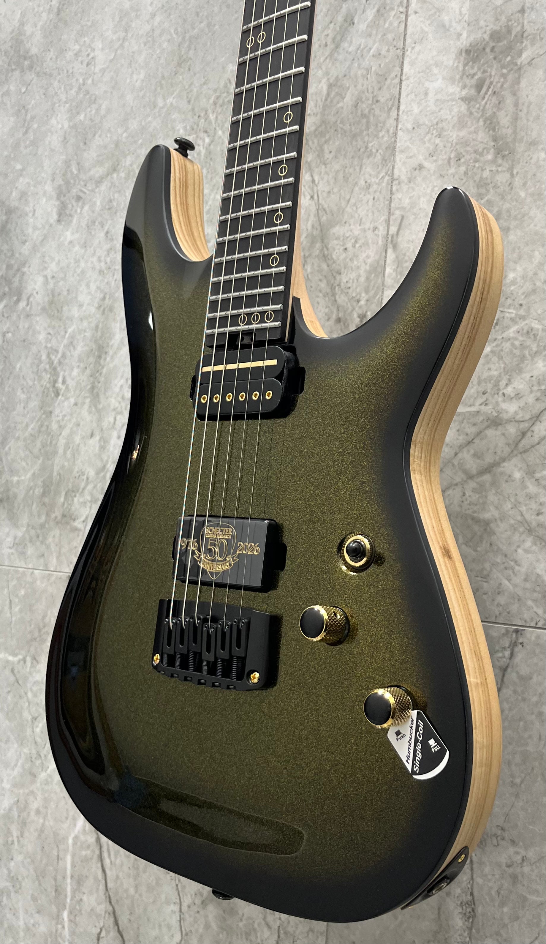 Schecter C-1 50th Anniversary 50th Gold Burst 4135-SHC