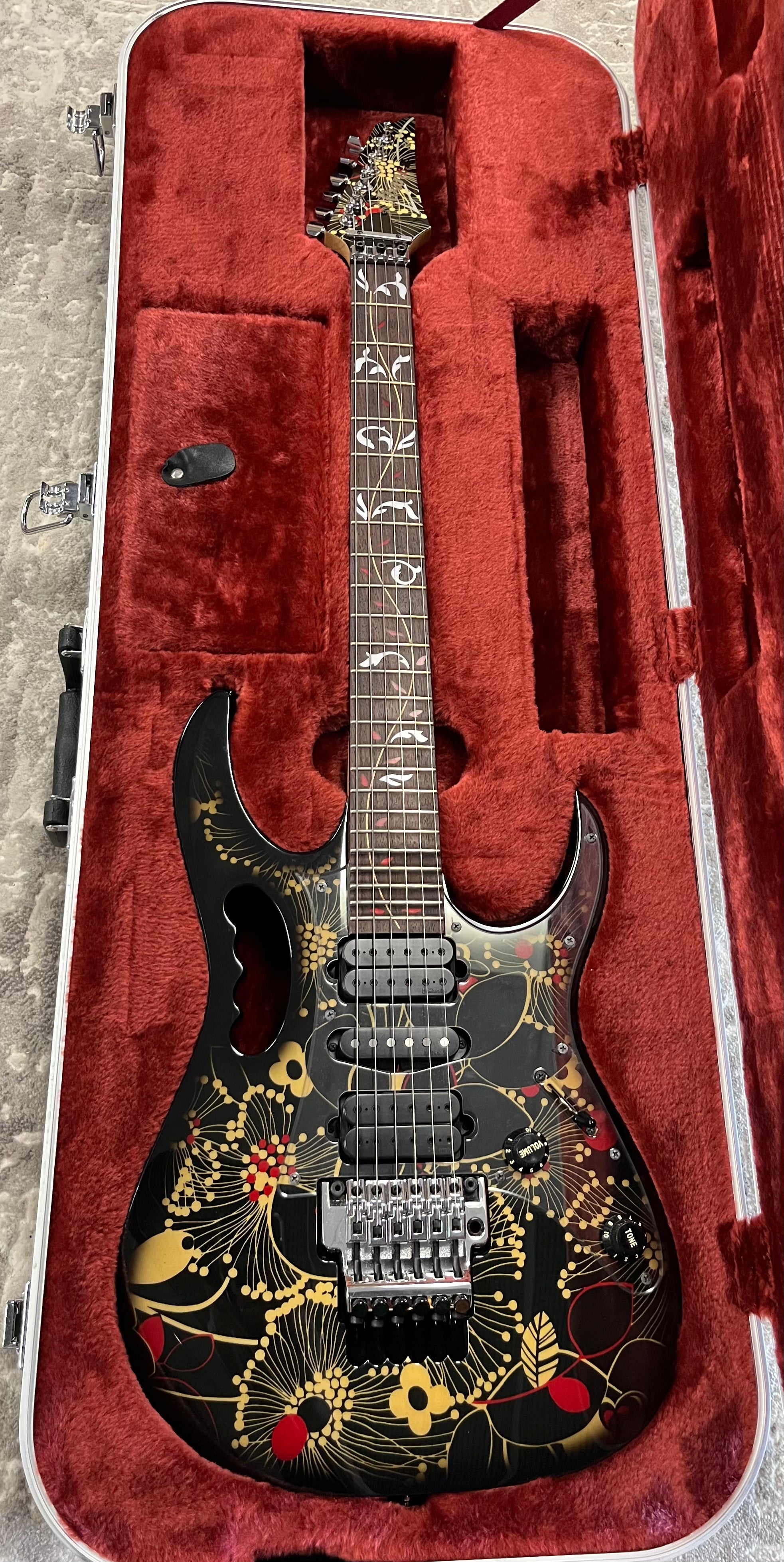 Ibanez MADE IN JAPAN JEM77 FP2 Black Floral Steve Vai Signature Guitar USED MINT CONDITION SERIAL NUMBER F1021923 - 7.2 LBS