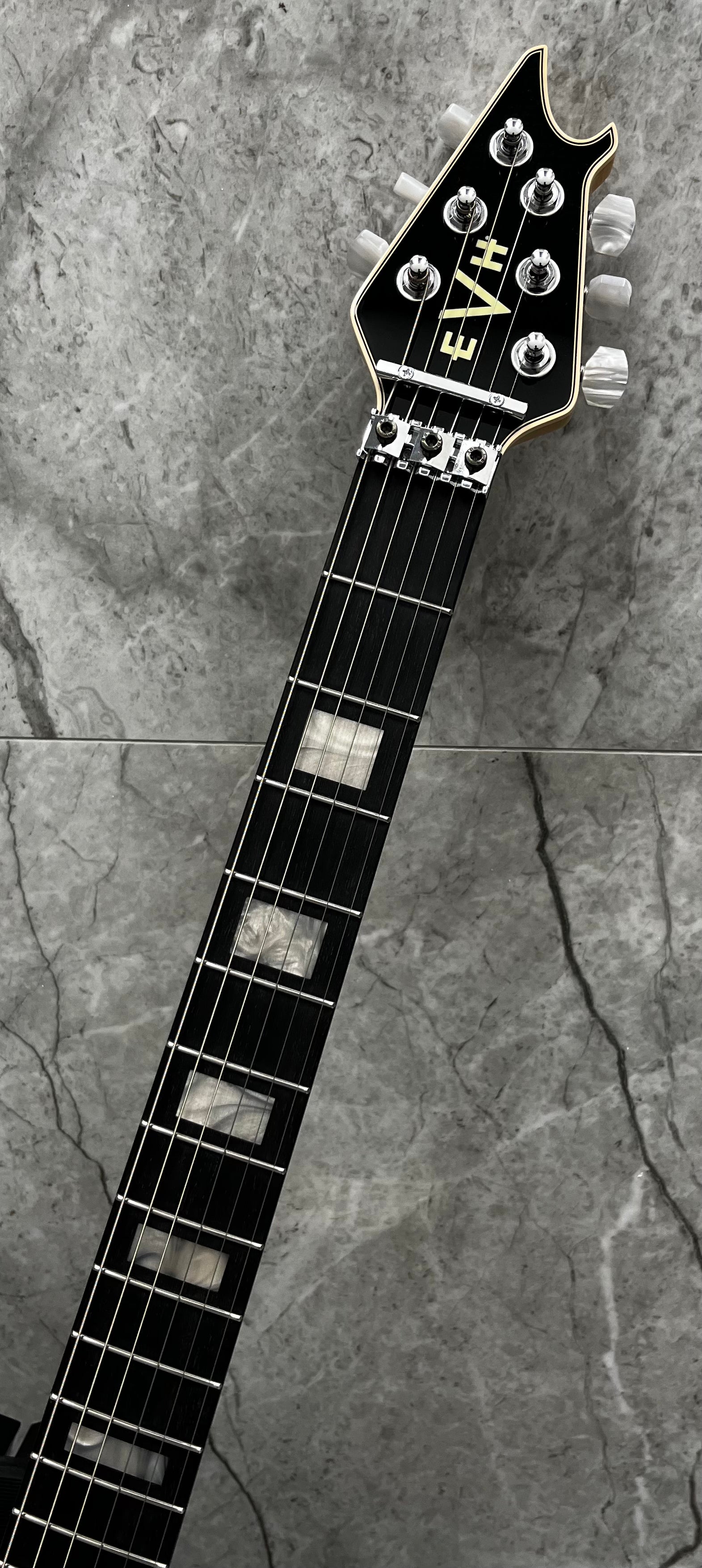 EVH Wolfgang MADE IN THE USA Edward Van Halen Signature Ebony Fingerboard Ivory 5107921849 SERIAL NUMBER WG17735A - 8 LBS 3 OZ