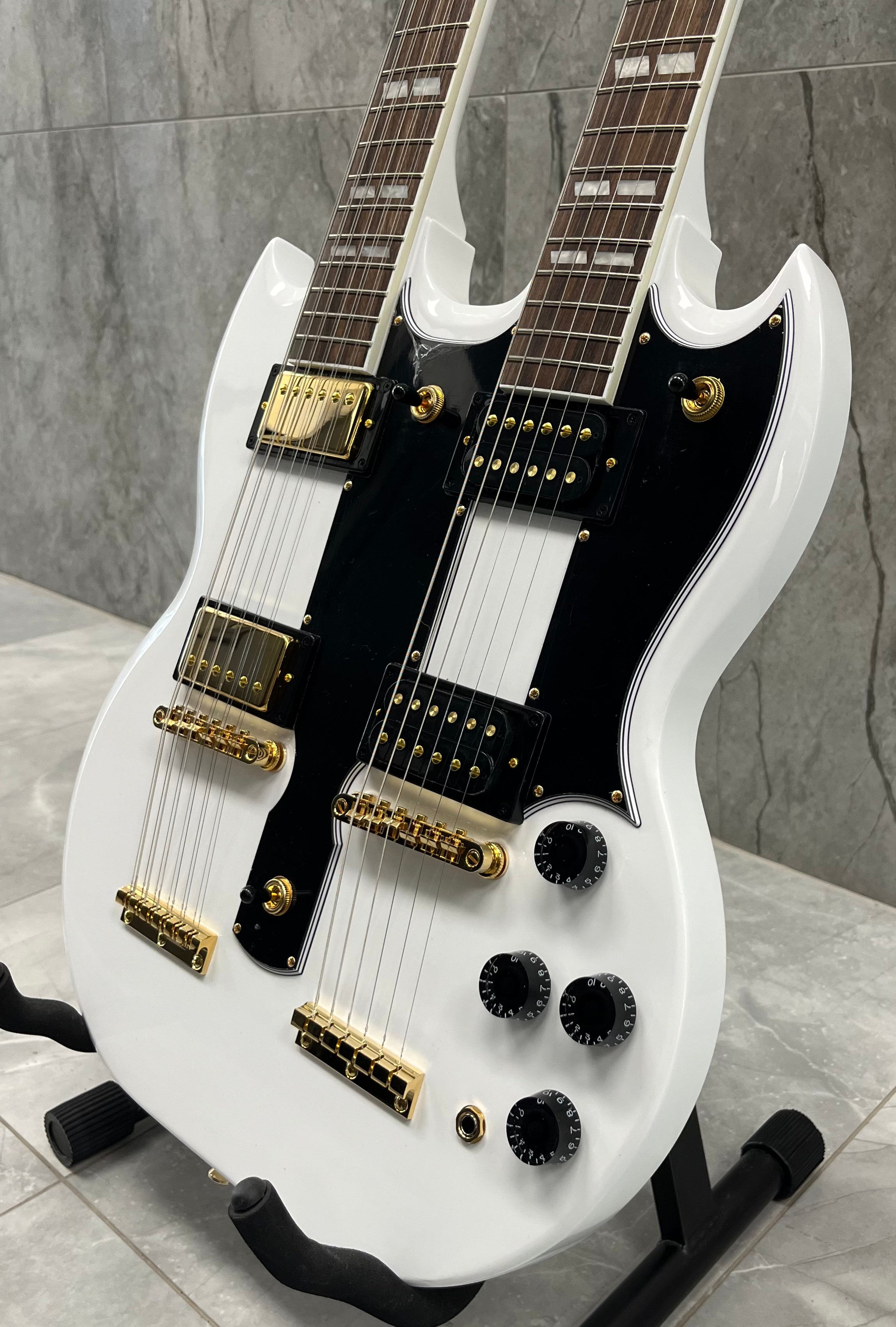 Epiphone EDS-1275 Doubleneck EI1275AWGH – Alpine White W/ HARDSHELL CASE LIMITED EDITION SERIAL NUMBER 25021521360 - 11.6 LBS