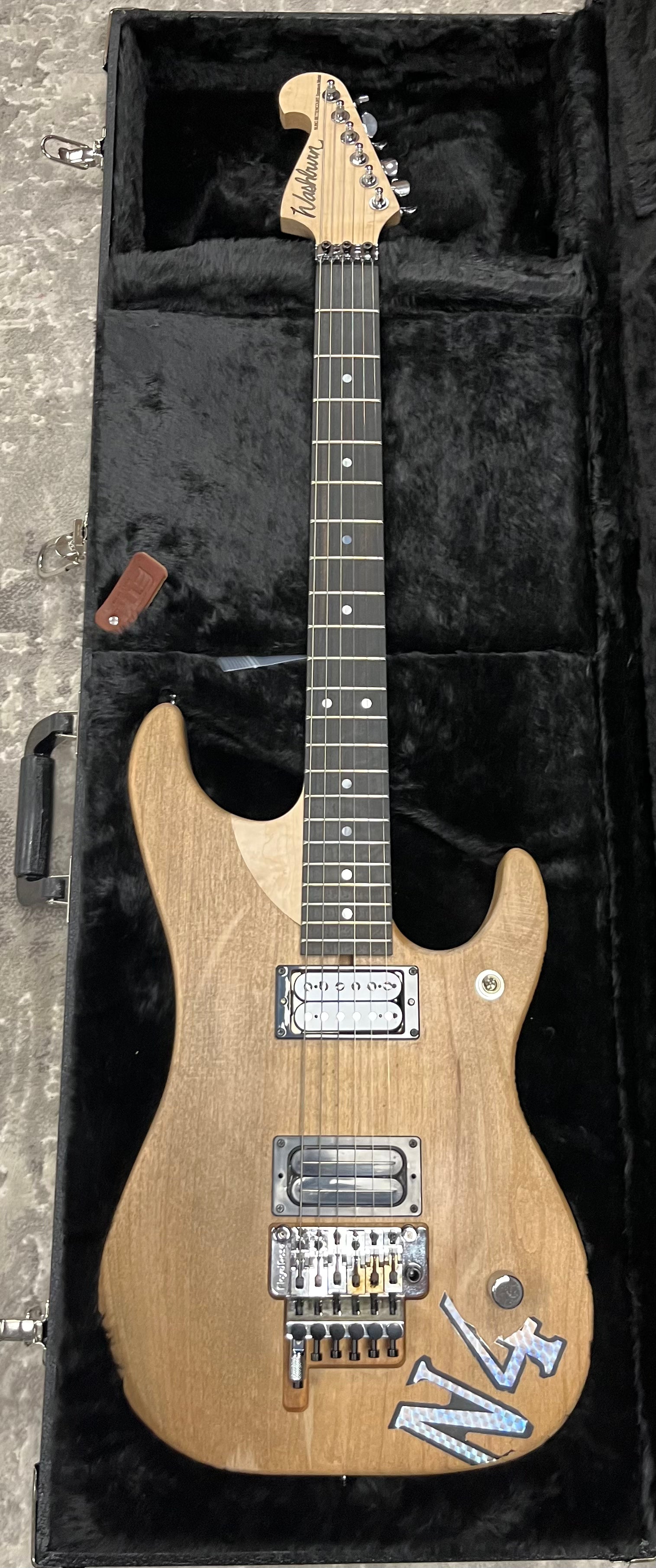 Washburn N4 Authentic Nuno Bettencourt MADE IN THE USA Signature Guitar N4AUTHENTIC-D SERIAL NUMBER 2511561 - 7 LBS 2 OZ