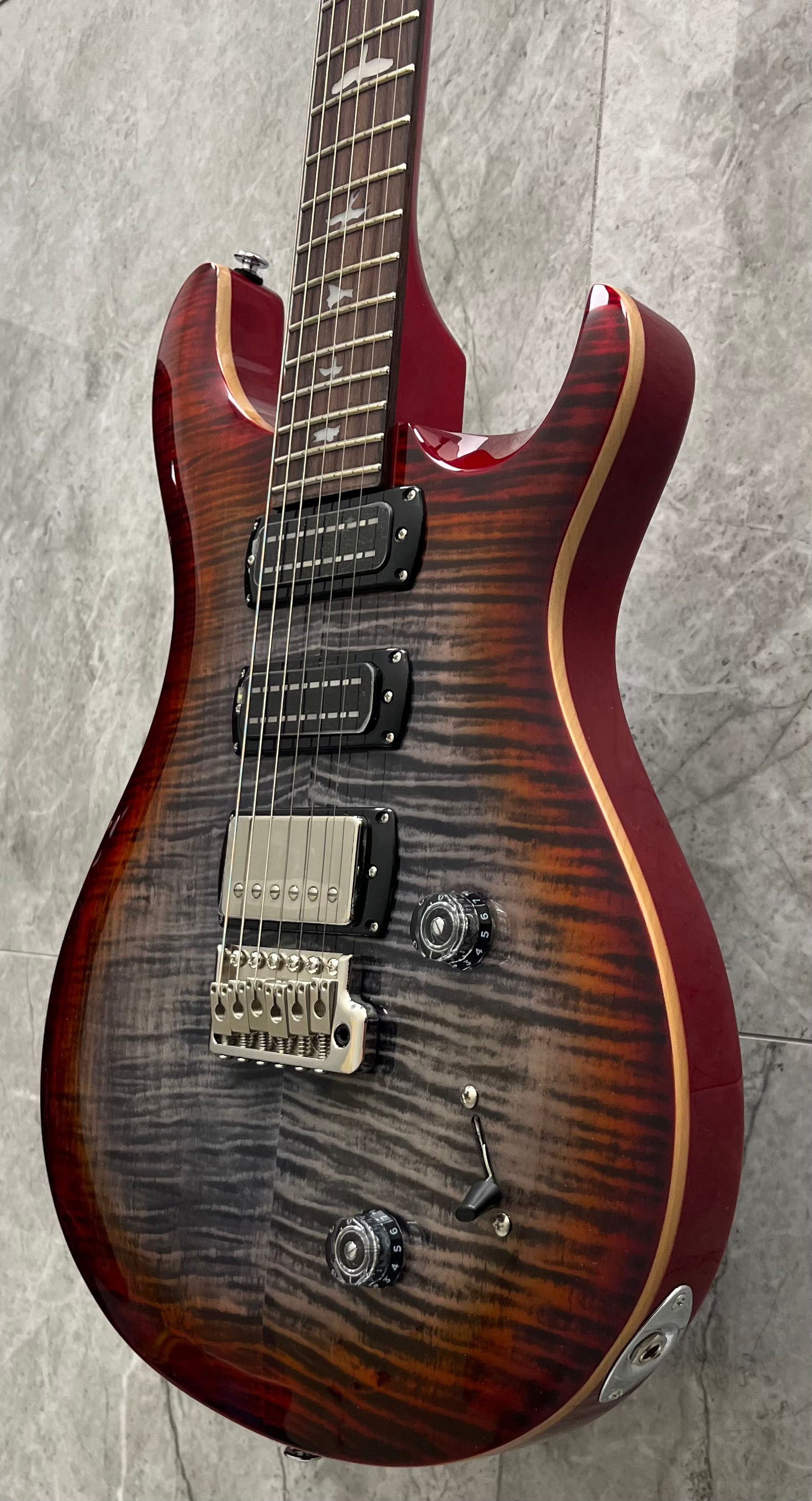 PRS Guitars SE Studio Electric Guitar - Charcoal Cherry Burst 114384::CG SERIAL NUMBER CTIH019835 - 7 LBS 14 OZ