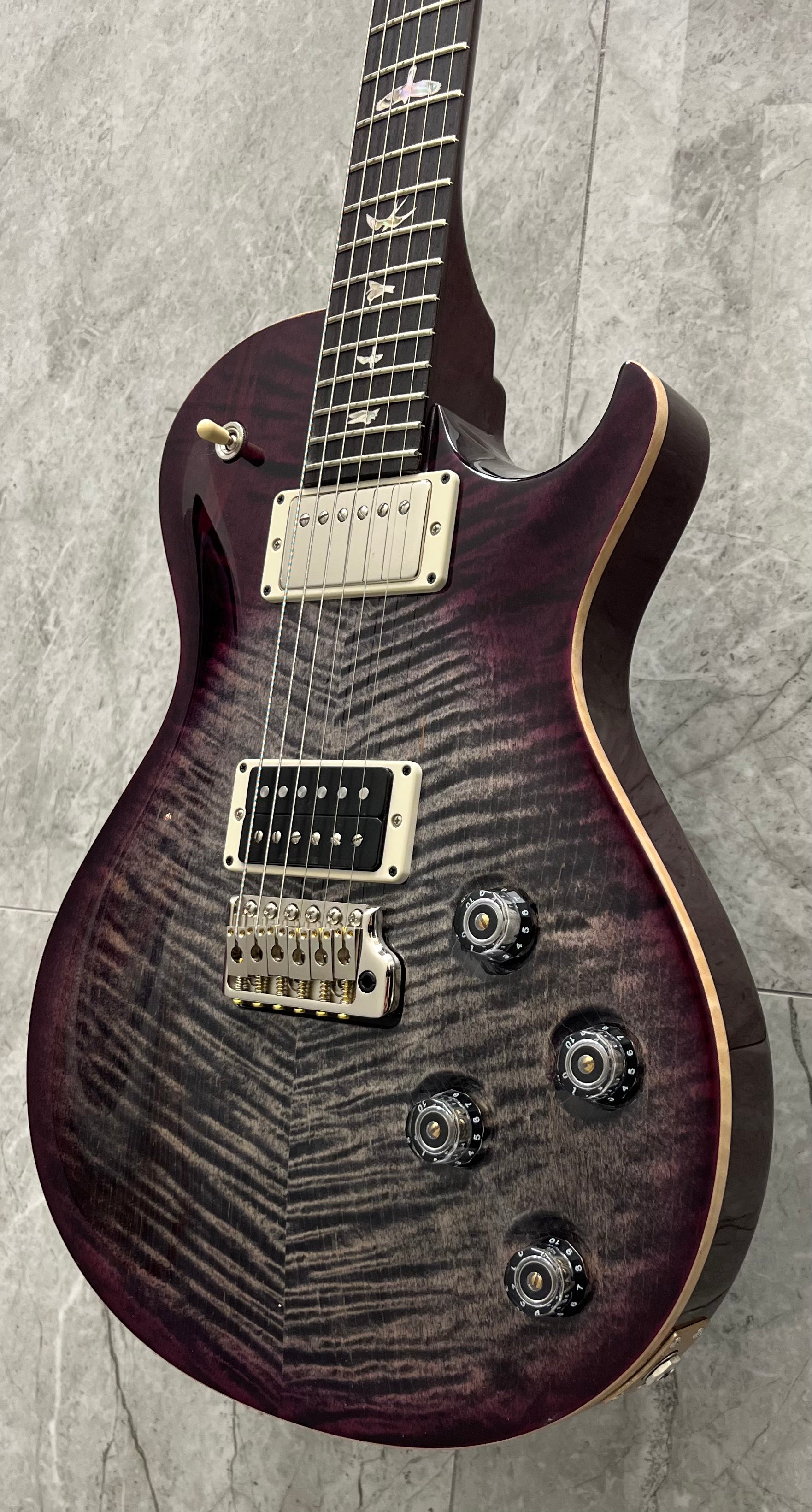 PRS USA Tremonti Signature Charcoal Purple Burst w/ Natural Binding 0416226 SERIAL NUMBER 250416226 - 8 LBS 6 OZ