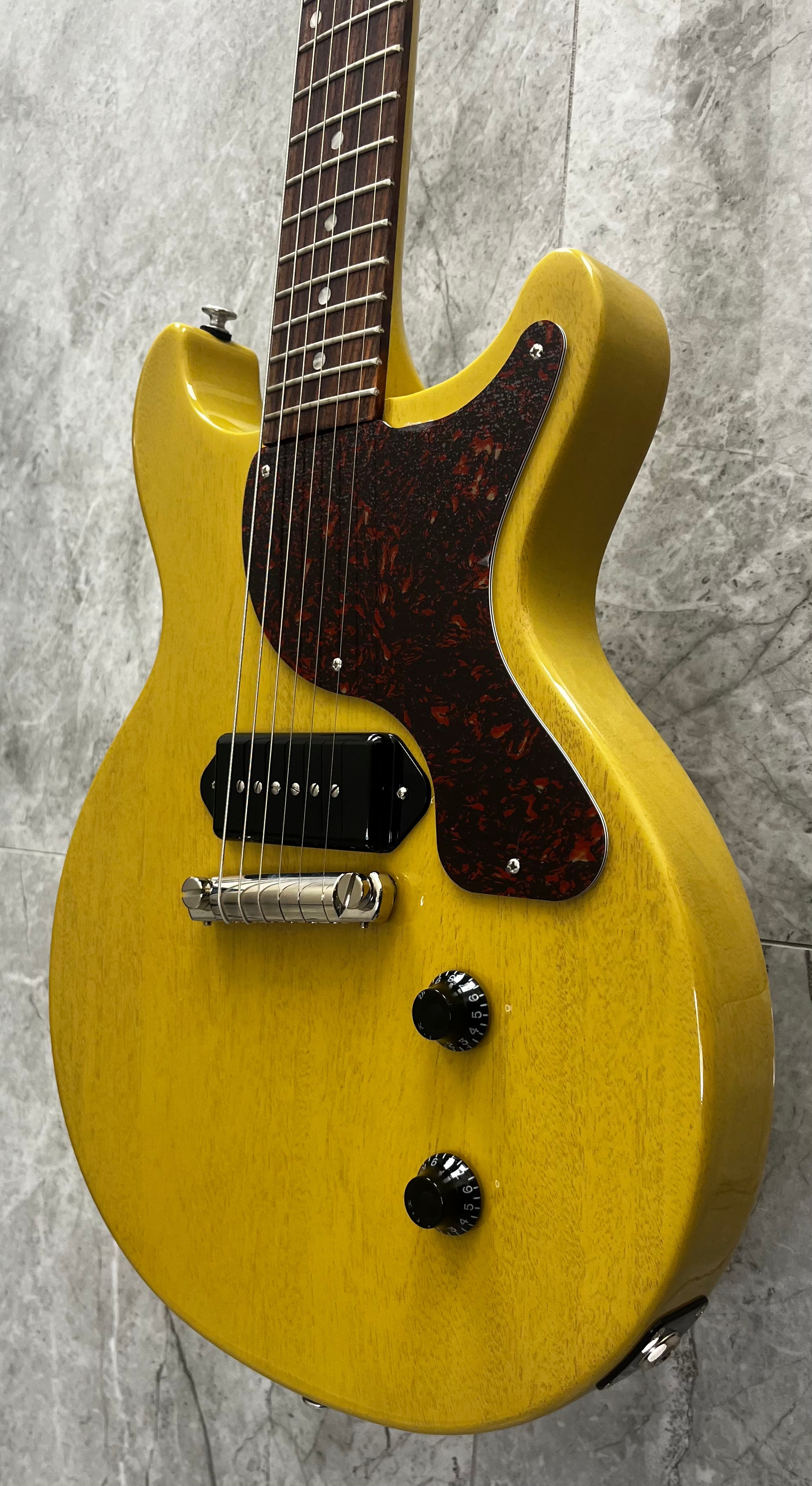 Gibson USA Les Paul JR Junior Double Cut In TV Yellow With Hard Shell Case LPJDTORT24TVNH SERIAL NUMBER 211250168 - 7 LBS 8 OZ